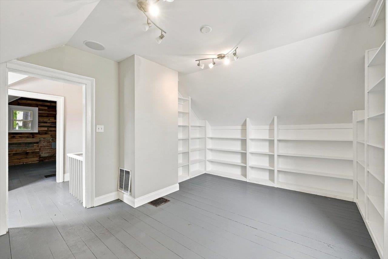 908 W MAIN ST, WAYNESBORO, Virginia 22980, ,Commercial,908 W MAIN ST,681258 MLS # 681258 908 W MAIN ST, WAYNESBORO, Virginia 22980, ,Commercial,908 W MAIN ST,681258 MLS # 681258