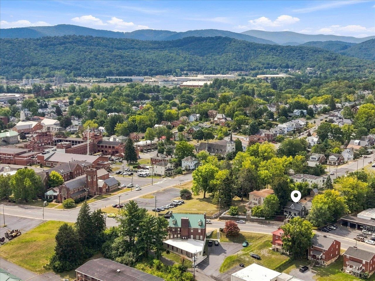 908 W MAIN ST, WAYNESBORO, Virginia 22980, ,Commercial,908 W MAIN ST,681258 MLS # 681258 908 W MAIN ST, WAYNESBORO, Virginia 22980, ,Commercial,908 W MAIN ST,681258 MLS # 681258