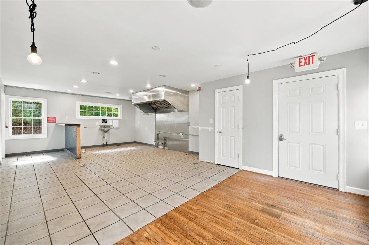 908 W MAIN ST, WAYNESBORO, Virginia 22980, ,Commercial,908 W MAIN ST,681258 MLS # 681258 908 W MAIN ST, WAYNESBORO, Virginia 22980, ,Commercial,908 W MAIN ST,681258 MLS # 681258