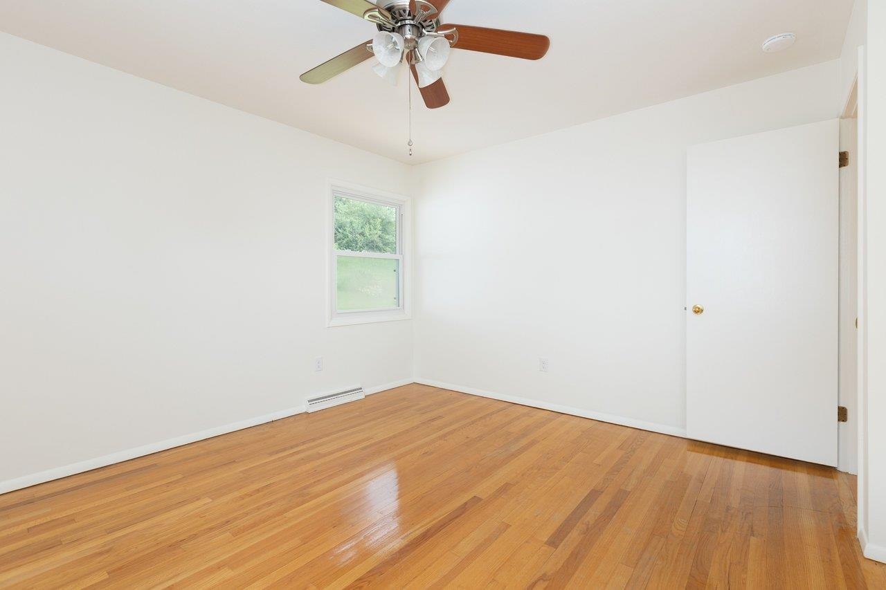 204 THOMAS ST, STAUNTON, Virginia 24401, 3 Bedrooms Bedrooms, ,1 BathroomBathrooms,Residential,204 THOMAS ST,680789 MLS # 680789 204 THOMAS ST, STAUNTON, Virginia 24401, 3 Bedrooms Bedrooms, ,1 BathroomBathrooms,Residential,204 THOMAS ST,680789 MLS # 680789