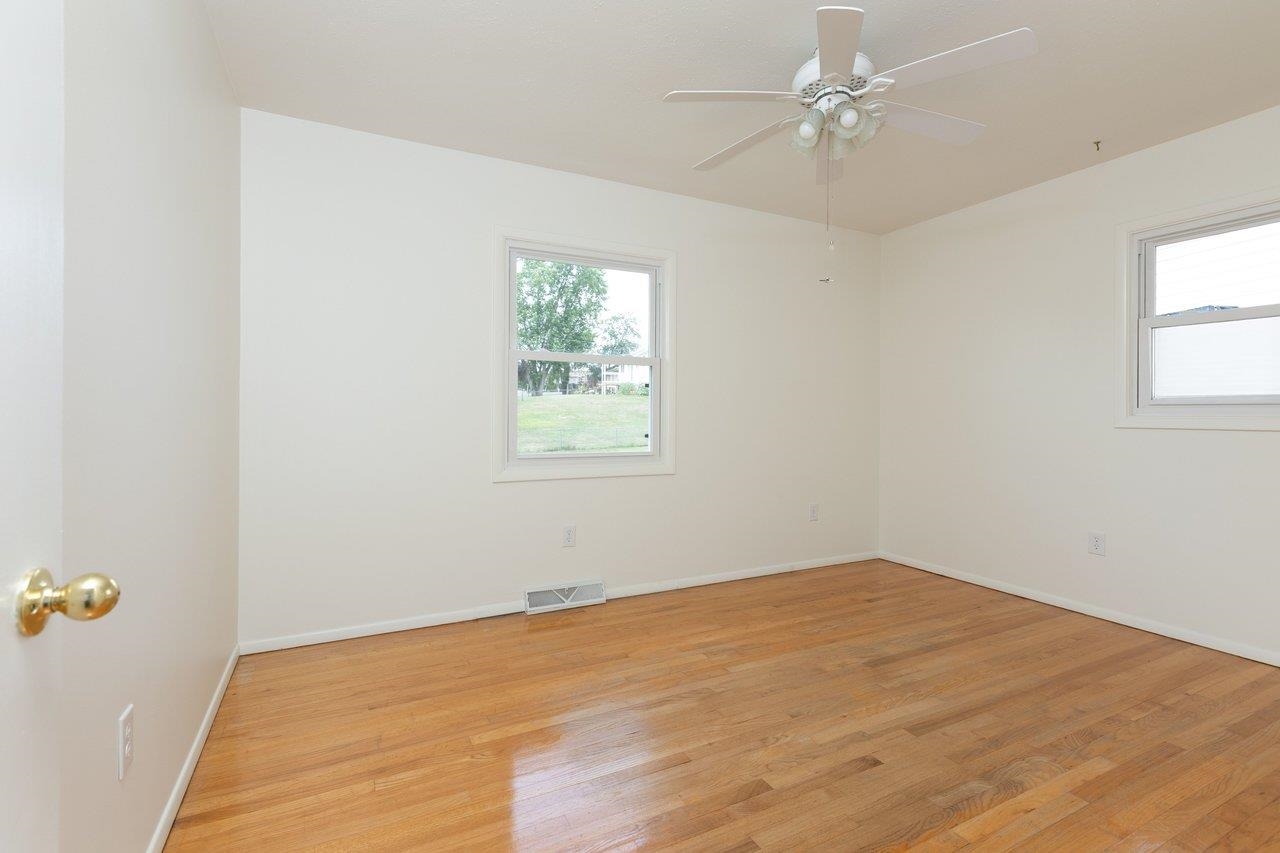 204 THOMAS ST, STAUNTON, Virginia 24401, 3 Bedrooms Bedrooms, ,1 BathroomBathrooms,Residential,204 THOMAS ST,680789 MLS # 680789 204 THOMAS ST, STAUNTON, Virginia 24401, 3 Bedrooms Bedrooms, ,1 BathroomBathrooms,Residential,204 THOMAS ST,680789 MLS # 680789