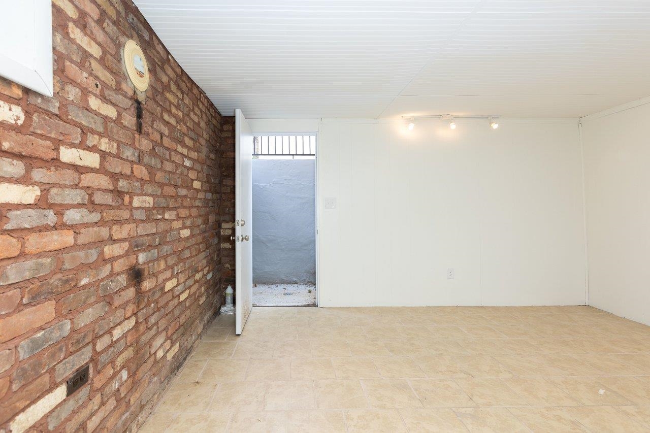 204 THOMAS ST, STAUNTON, Virginia 24401, 3 Bedrooms Bedrooms, ,1 BathroomBathrooms,Residential,204 THOMAS ST,680789 MLS # 680789 204 THOMAS ST, STAUNTON, Virginia 24401, 3 Bedrooms Bedrooms, ,1 BathroomBathrooms,Residential,204 THOMAS ST,680789 MLS # 680789