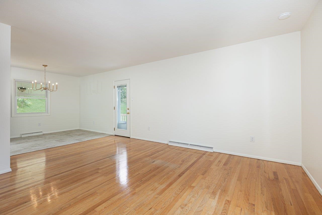 204 THOMAS ST, STAUNTON, Virginia 24401, 3 Bedrooms Bedrooms, ,1 BathroomBathrooms,Residential,204 THOMAS ST,680789 MLS # 680789 204 THOMAS ST, STAUNTON, Virginia 24401, 3 Bedrooms Bedrooms, ,1 BathroomBathrooms,Residential,204 THOMAS ST,680789 MLS # 680789