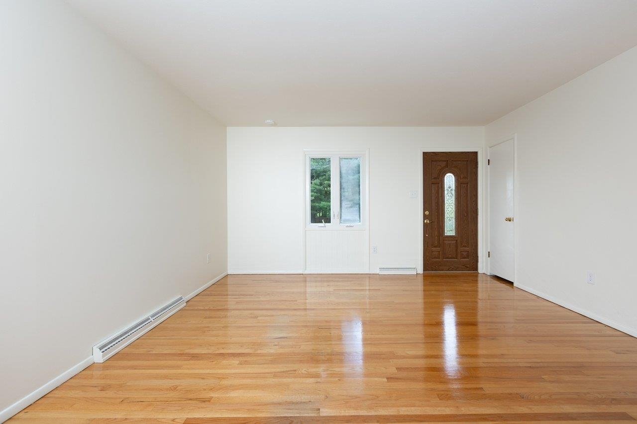 204 THOMAS ST, STAUNTON, Virginia 24401, 3 Bedrooms Bedrooms, ,1 BathroomBathrooms,Residential,204 THOMAS ST,680789 MLS # 680789 204 THOMAS ST, STAUNTON, Virginia 24401, 3 Bedrooms Bedrooms, ,1 BathroomBathrooms,Residential,204 THOMAS ST,680789 MLS # 680789