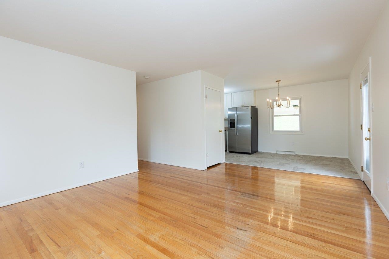 204 THOMAS ST, STAUNTON, Virginia 24401, 3 Bedrooms Bedrooms, ,1 BathroomBathrooms,Residential,204 THOMAS ST,680789 MLS # 680789 204 THOMAS ST, STAUNTON, Virginia 24401, 3 Bedrooms Bedrooms, ,1 BathroomBathrooms,Residential,204 THOMAS ST,680789 MLS # 680789