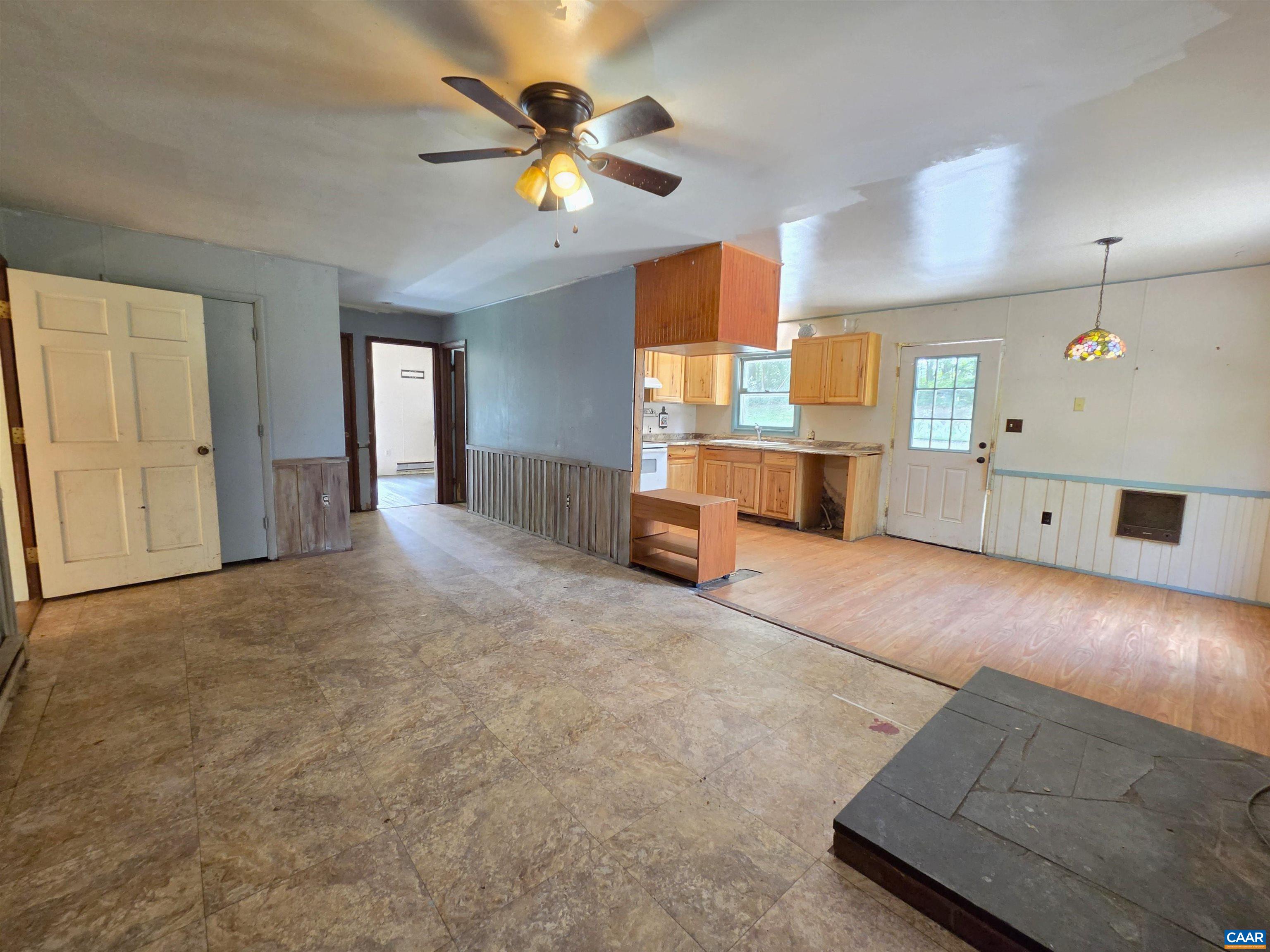 2159 GLENMORE RD, SCOTTSVILLE, Virginia 24590, 3 Bedrooms Bedrooms, ,2 BathroomsBathrooms,Residential,2159 GLENMORE RD,681249 MLS # 681249