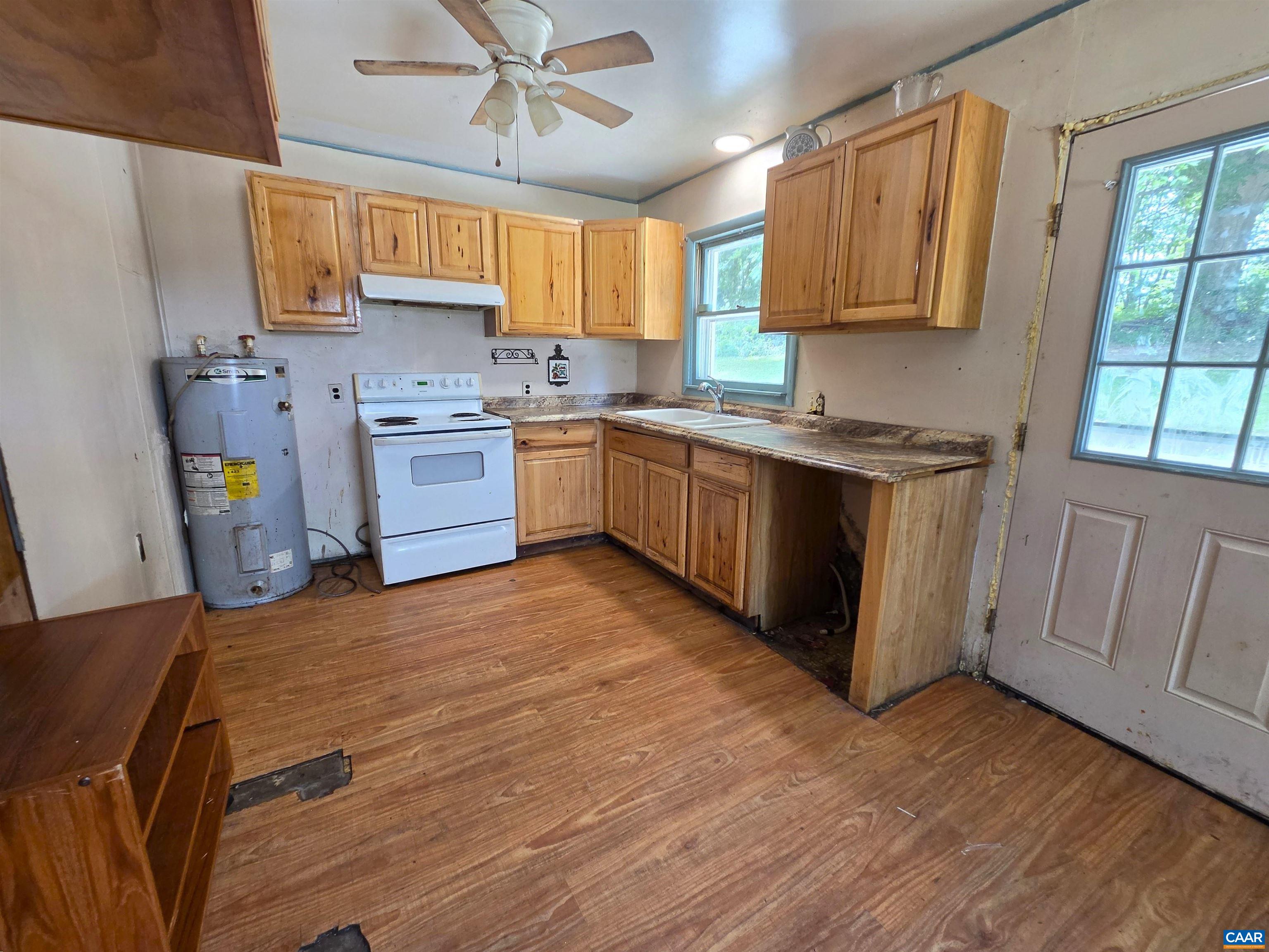 2159 GLENMORE RD, SCOTTSVILLE, Virginia 24590, 3 Bedrooms Bedrooms, ,2 BathroomsBathrooms,Residential,2159 GLENMORE RD,681249 MLS # 681249