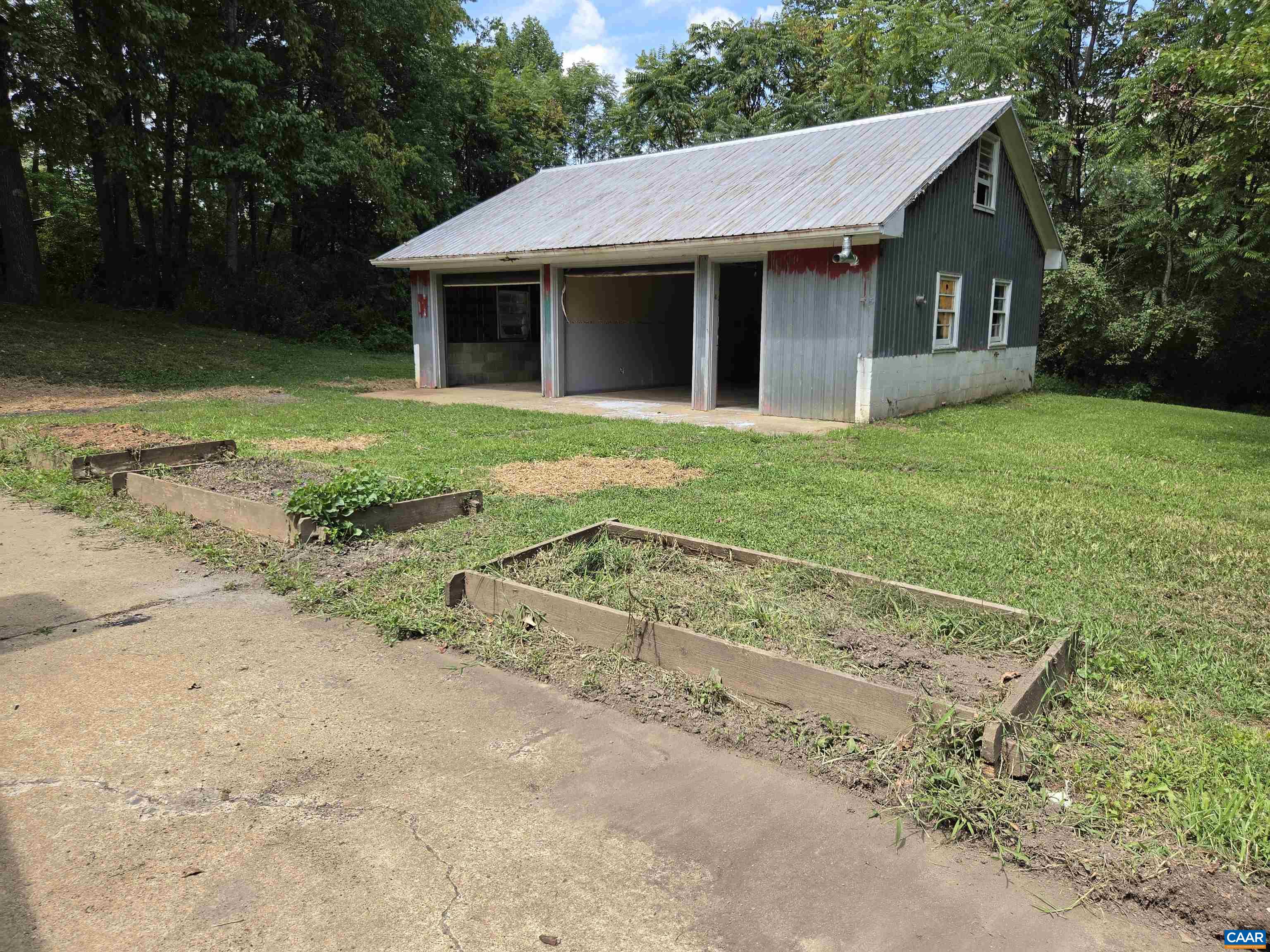 2159 GLENMORE RD, SCOTTSVILLE, Virginia 24590, 3 Bedrooms Bedrooms, ,2 BathroomsBathrooms,Residential,2159 GLENMORE RD,681249 MLS # 681249