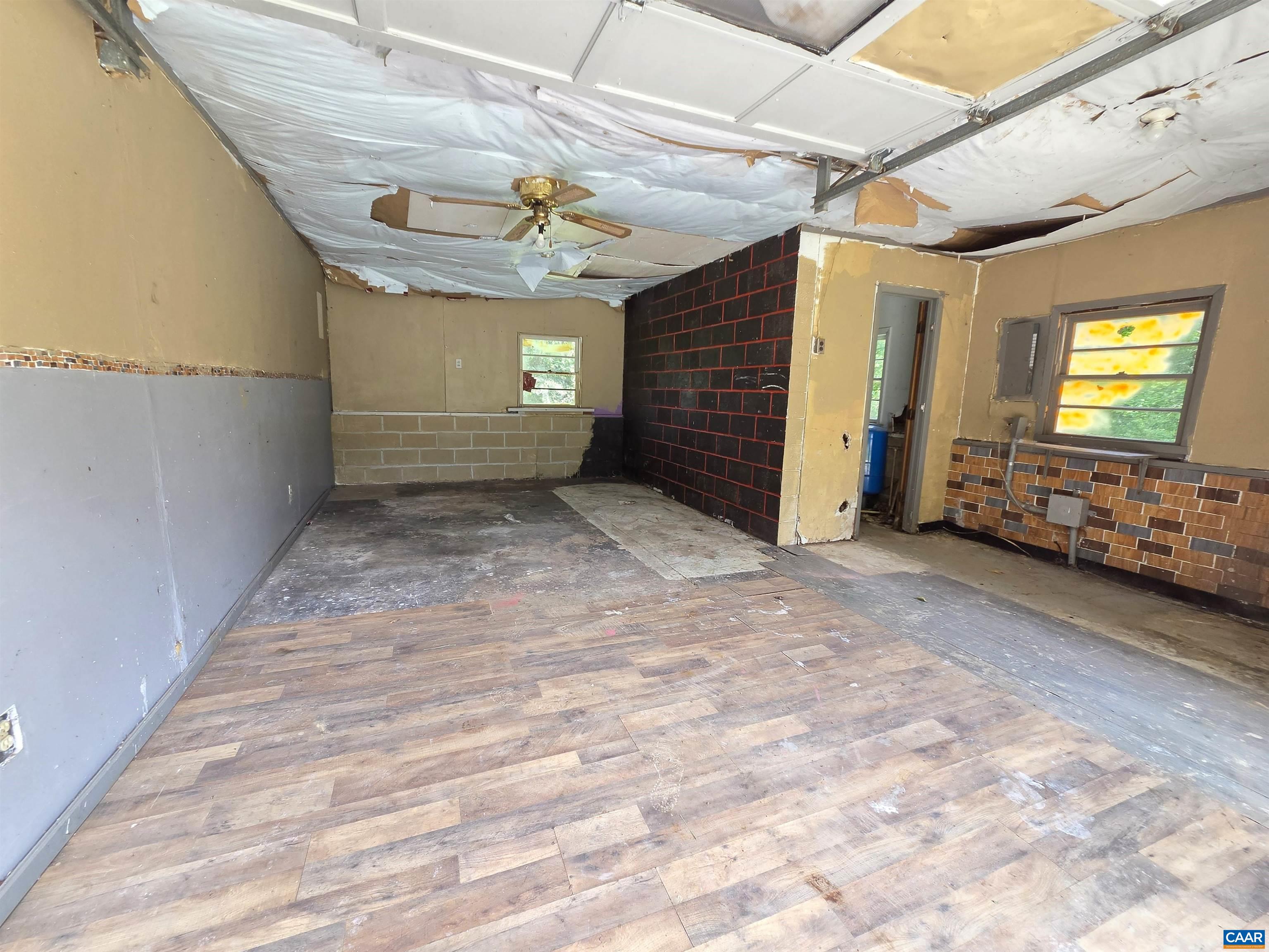 2159 GLENMORE RD, SCOTTSVILLE, Virginia 24590, 3 Bedrooms Bedrooms, ,2 BathroomsBathrooms,Residential,2159 GLENMORE RD,681249 MLS # 681249