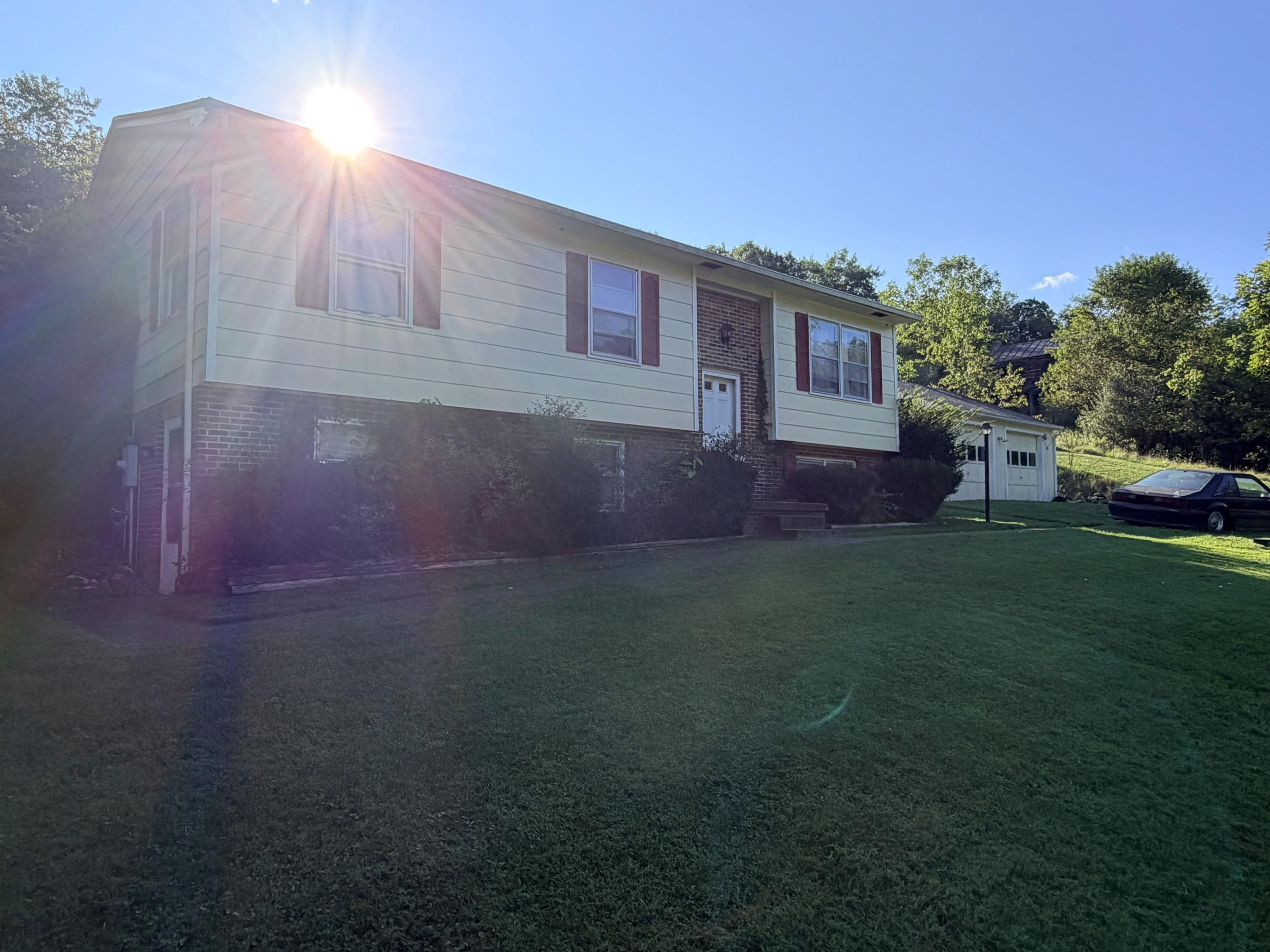 400 HANCOCK ST, CRAIGSVILLE, Virginia 24430, 4 Bedrooms Bedrooms, ,2 BathroomsBathrooms,Residential,061A 5 89 61A-(5)-89 CRAIGSVILLE LOT 89 4235 AC,400 HANCOCK ST,681256 MLS # 681256