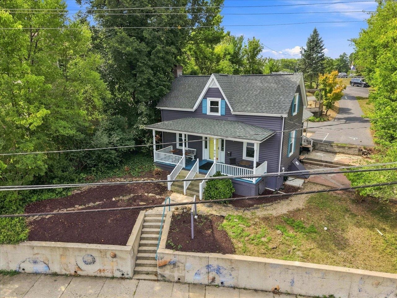 908 W MAIN ST, WAYNESBORO, Virginia 22980, 2 Bedrooms Bedrooms, ,Residential,908 W MAIN ST,681257 MLS # 681257 908 W MAIN ST, WAYNESBORO, Virginia 22980, 2 Bedrooms Bedrooms, ,Residential,908 W MAIN ST,681257 MLS # 681257