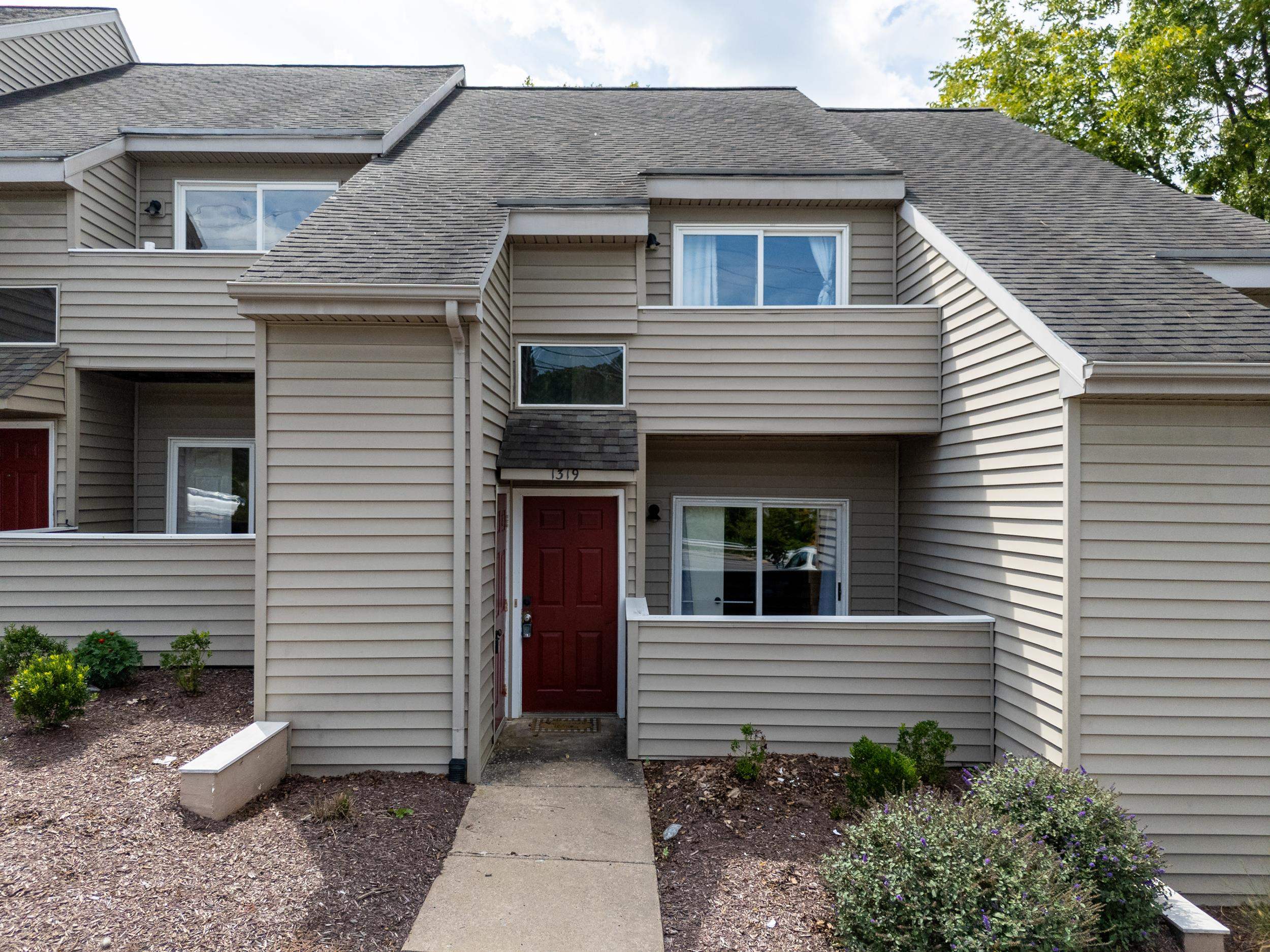 1319 BRADLEY DR, HARRISONBURG, Virginia 22801, 4 Bedrooms Bedrooms, ,2 BathroomsBathrooms,Residential,1319 BRADLEY DR,681268 MLS # 681268 1319 BRADLEY DR, HARRISONBURG, Virginia 22801, 4 Bedrooms Bedrooms, ,2 BathroomsBathrooms,Residential,1319 BRADLEY DR,681268 MLS # 681268