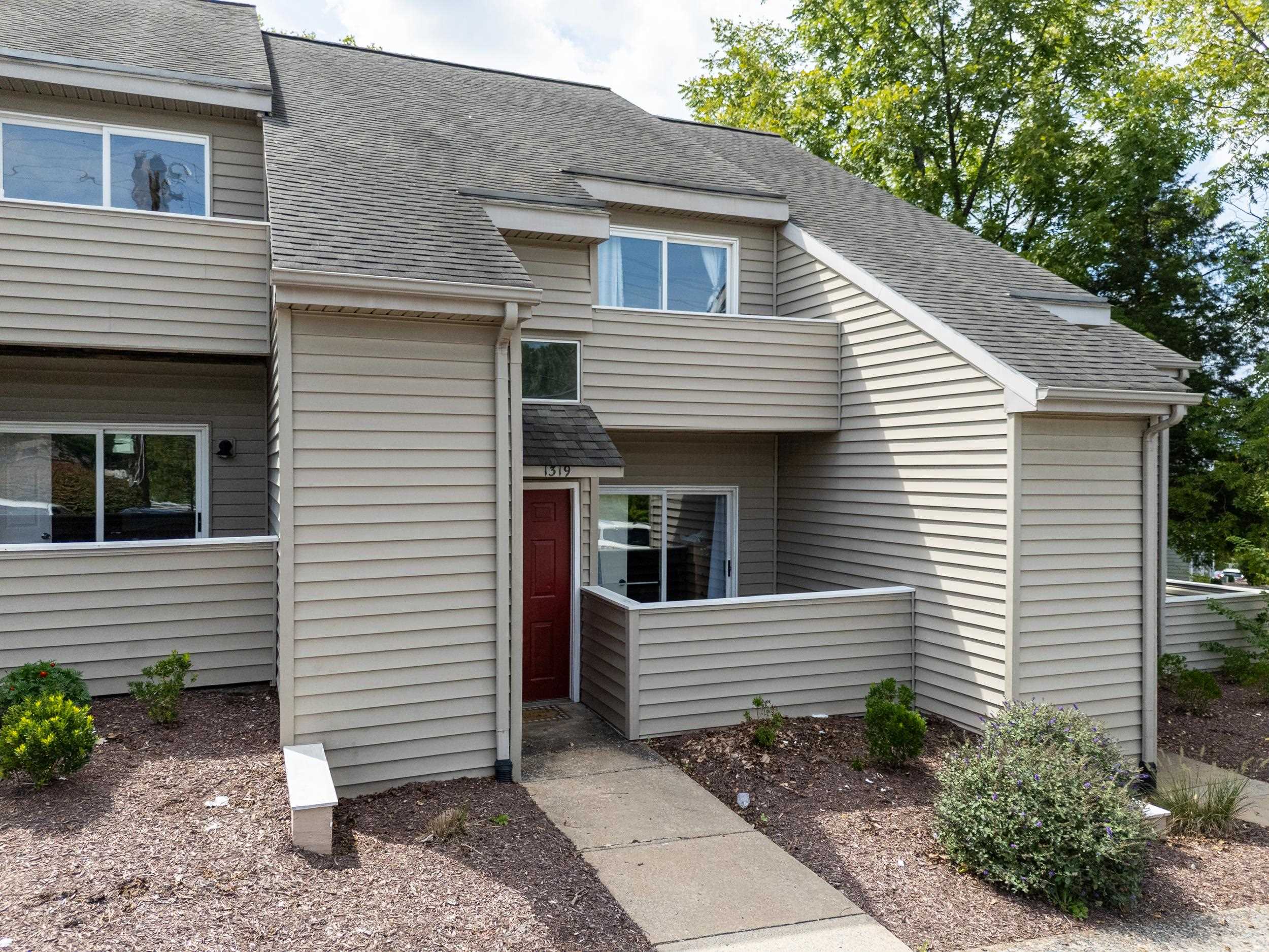 1319 BRADLEY DR, HARRISONBURG, Virginia 22801, 4 Bedrooms Bedrooms, ,2 BathroomsBathrooms,Residential,1319 BRADLEY DR,681268 MLS # 681268 1319 BRADLEY DR, HARRISONBURG, Virginia 22801, 4 Bedrooms Bedrooms, ,2 BathroomsBathrooms,Residential,1319 BRADLEY DR,681268 MLS # 681268