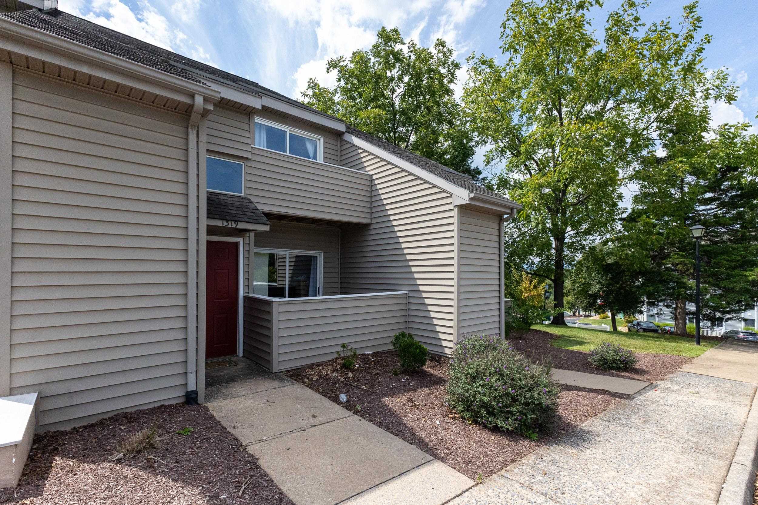1319 BRADLEY DR, HARRISONBURG, Virginia 22801, 4 Bedrooms Bedrooms, ,2 BathroomsBathrooms,Residential,1319 BRADLEY DR,681268 MLS # 681268 1319 BRADLEY DR, HARRISONBURG, Virginia 22801, 4 Bedrooms Bedrooms, ,2 BathroomsBathrooms,Residential,1319 BRADLEY DR,681268 MLS # 681268