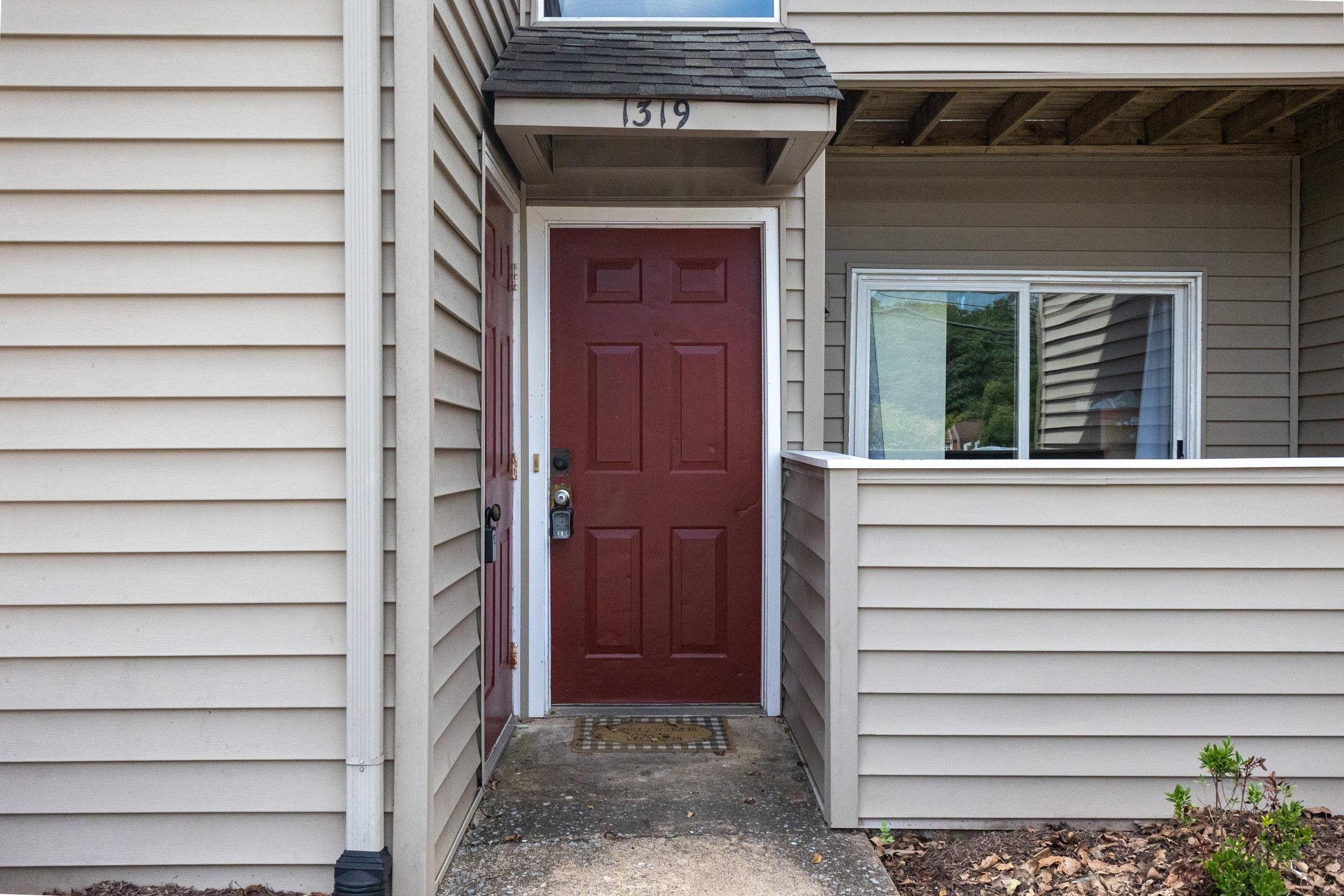 1319 BRADLEY DR, HARRISONBURG, Virginia 22801, 4 Bedrooms Bedrooms, ,2 BathroomsBathrooms,Residential,1319 BRADLEY DR,681268 MLS # 681268 1319 BRADLEY DR, HARRISONBURG, Virginia 22801, 4 Bedrooms Bedrooms, ,2 BathroomsBathrooms,Residential,1319 BRADLEY DR,681268 MLS # 681268
