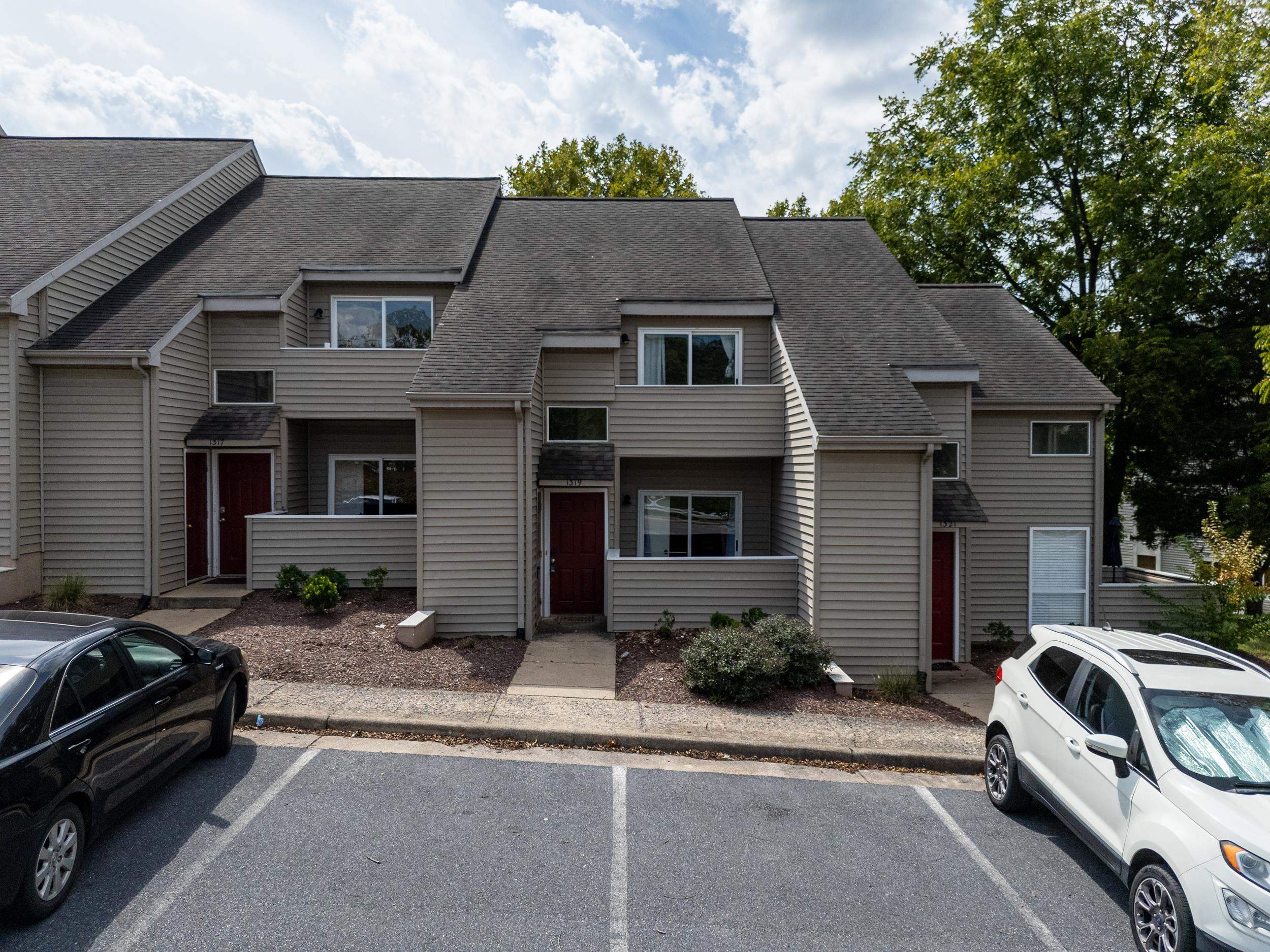 1319 BRADLEY DR, HARRISONBURG, Virginia 22801, 4 Bedrooms Bedrooms, ,2 BathroomsBathrooms,Residential,1319 BRADLEY DR,681268 MLS # 681268 1319 BRADLEY DR, HARRISONBURG, Virginia 22801, 4 Bedrooms Bedrooms, ,2 BathroomsBathrooms,Residential,1319 BRADLEY DR,681268 MLS # 681268
