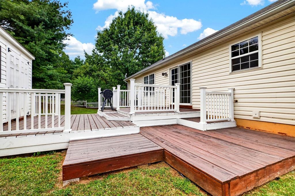 650 EDWARDIAN LN, WAYNESBORO, Virginia 22980, 4 Bedrooms Bedrooms, ,2 BathroomsBathrooms,Residential,650 EDWARDIAN LN,681274 MLS # 681274 650 EDWARDIAN LN, WAYNESBORO, Virginia 22980, 4 Bedrooms Bedrooms, ,2 BathroomsBathrooms,Residential,650 EDWARDIAN LN,681274 MLS # 681274