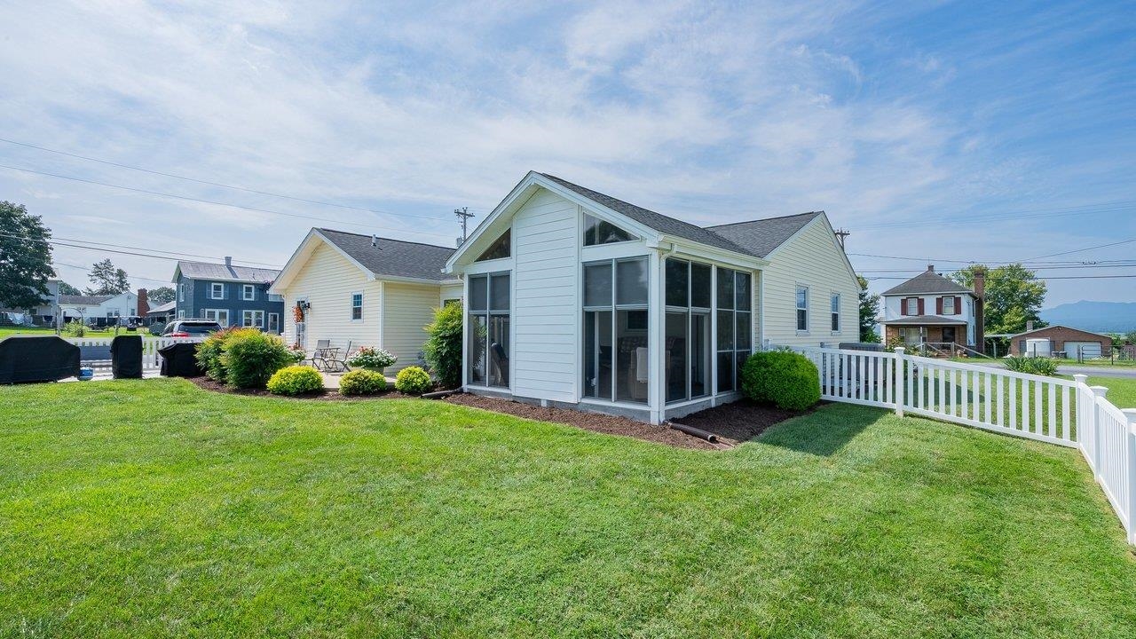 710 10TH ST, SHENANDOAH, Virginia 22849, 4 Bedrooms Bedrooms, ,2 BathroomsBathrooms,Residential,710 10TH ST,681275 MLS # 681275 710 10TH ST, SHENANDOAH, Virginia 22849, 4 Bedrooms Bedrooms, ,2 BathroomsBathrooms,Residential,710 10TH ST,681275 MLS # 681275
