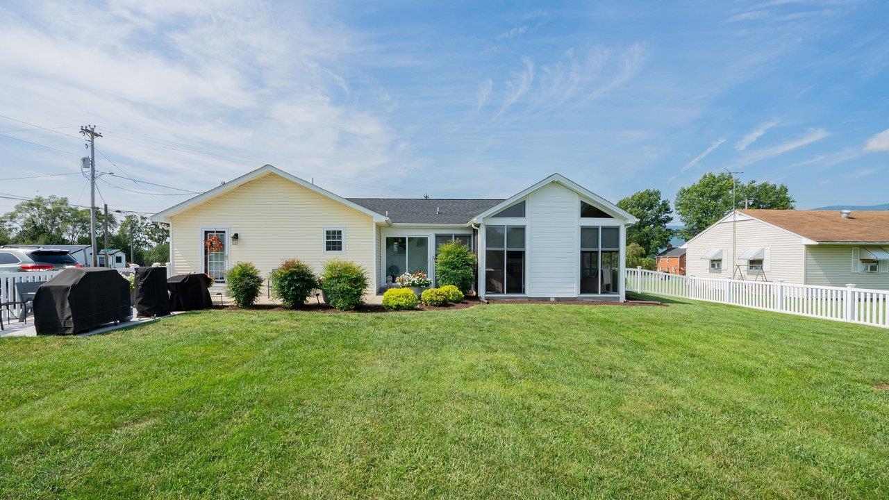 710 10TH ST, SHENANDOAH, Virginia 22849, 4 Bedrooms Bedrooms, ,2 BathroomsBathrooms,Residential,710 10TH ST,681275 MLS # 681275 710 10TH ST, SHENANDOAH, Virginia 22849, 4 Bedrooms Bedrooms, ,2 BathroomsBathrooms,Residential,710 10TH ST,681275 MLS # 681275