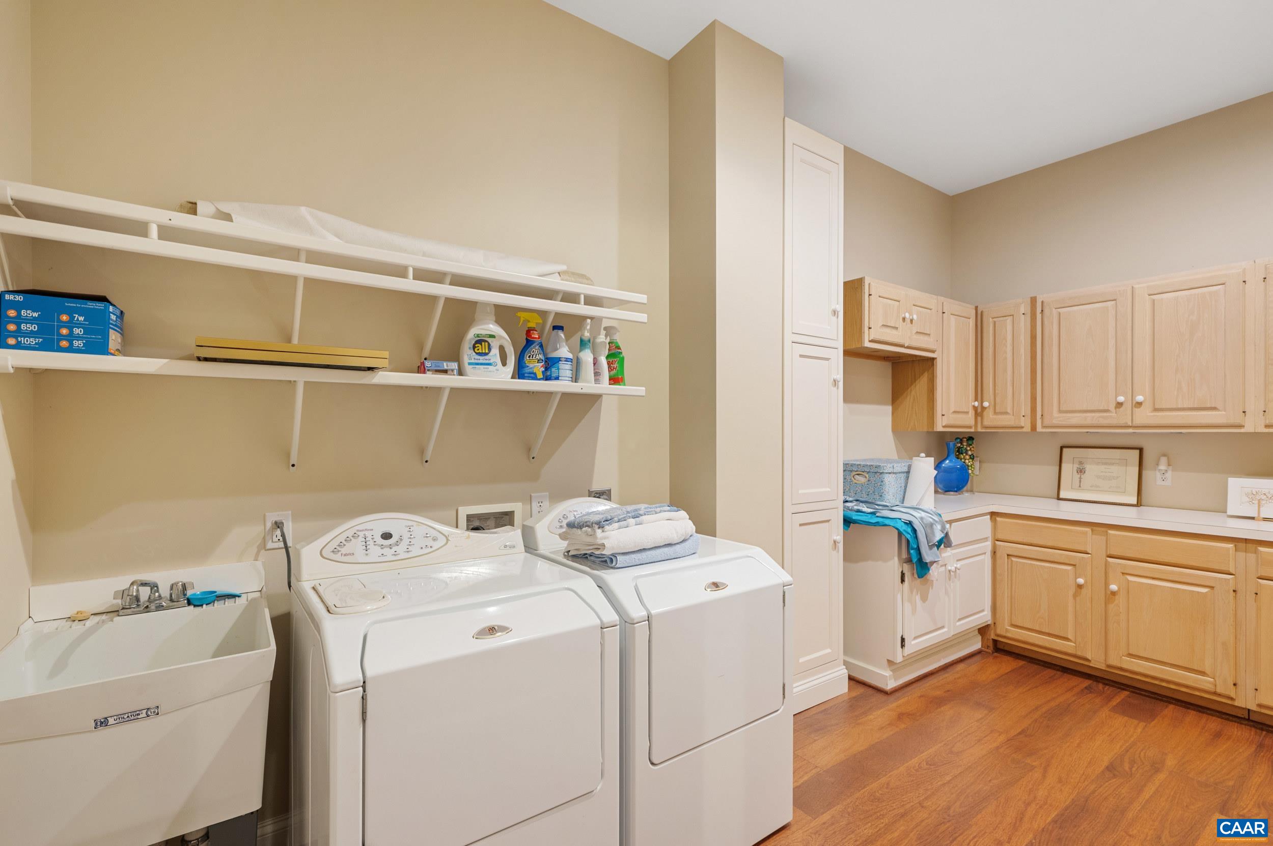 553 DRYDEN PL, CHARLOTTESVILLE, Virginia 22903, 3 Bedrooms Bedrooms, ,3 BathroomsBathrooms,Residential,553 DRYDEN PL,681276 MLS # 681276