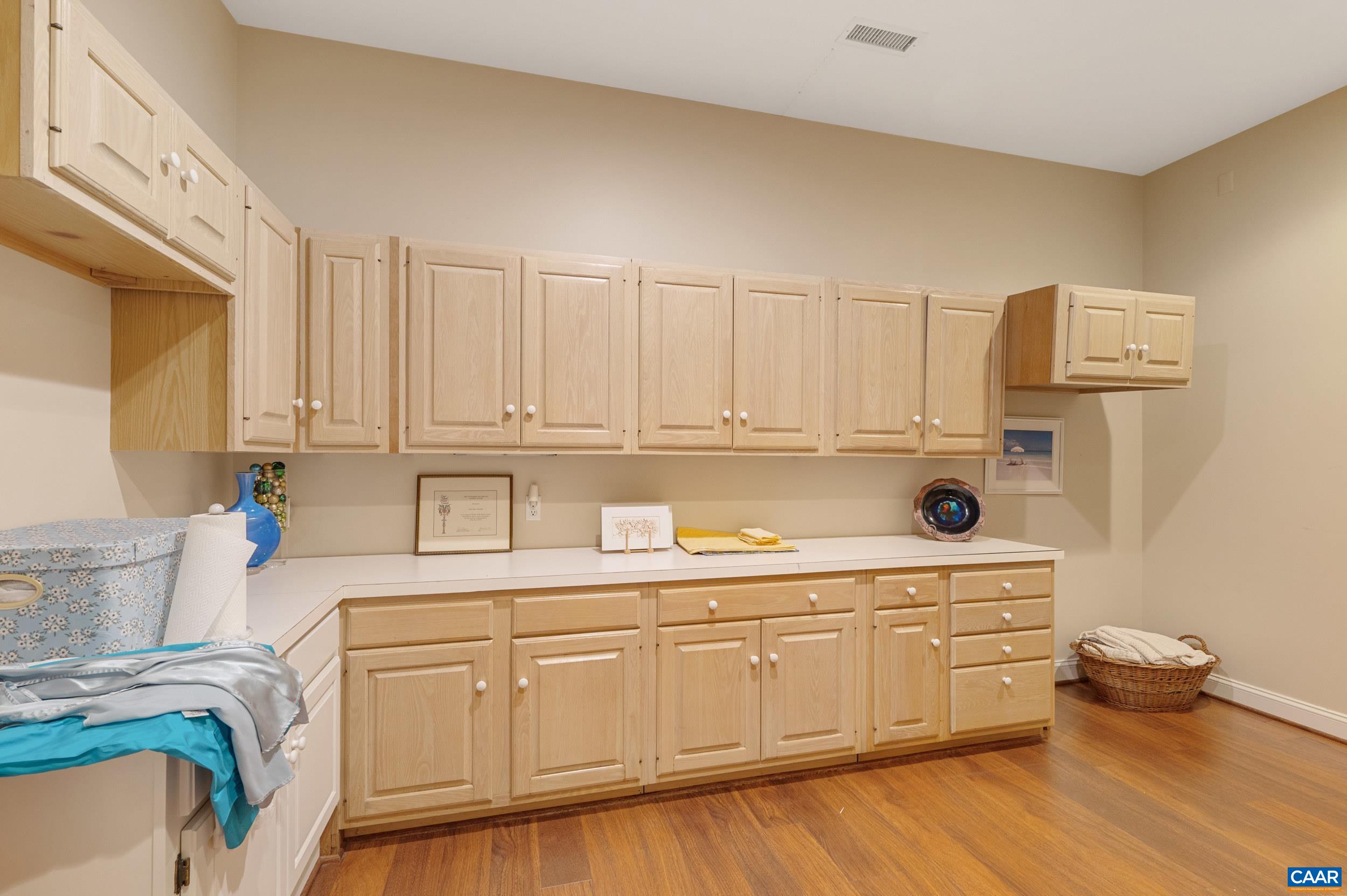 553 DRYDEN PL, CHARLOTTESVILLE, Virginia 22903, 3 Bedrooms Bedrooms, ,3 BathroomsBathrooms,Residential,553 DRYDEN PL,681276 MLS # 681276
