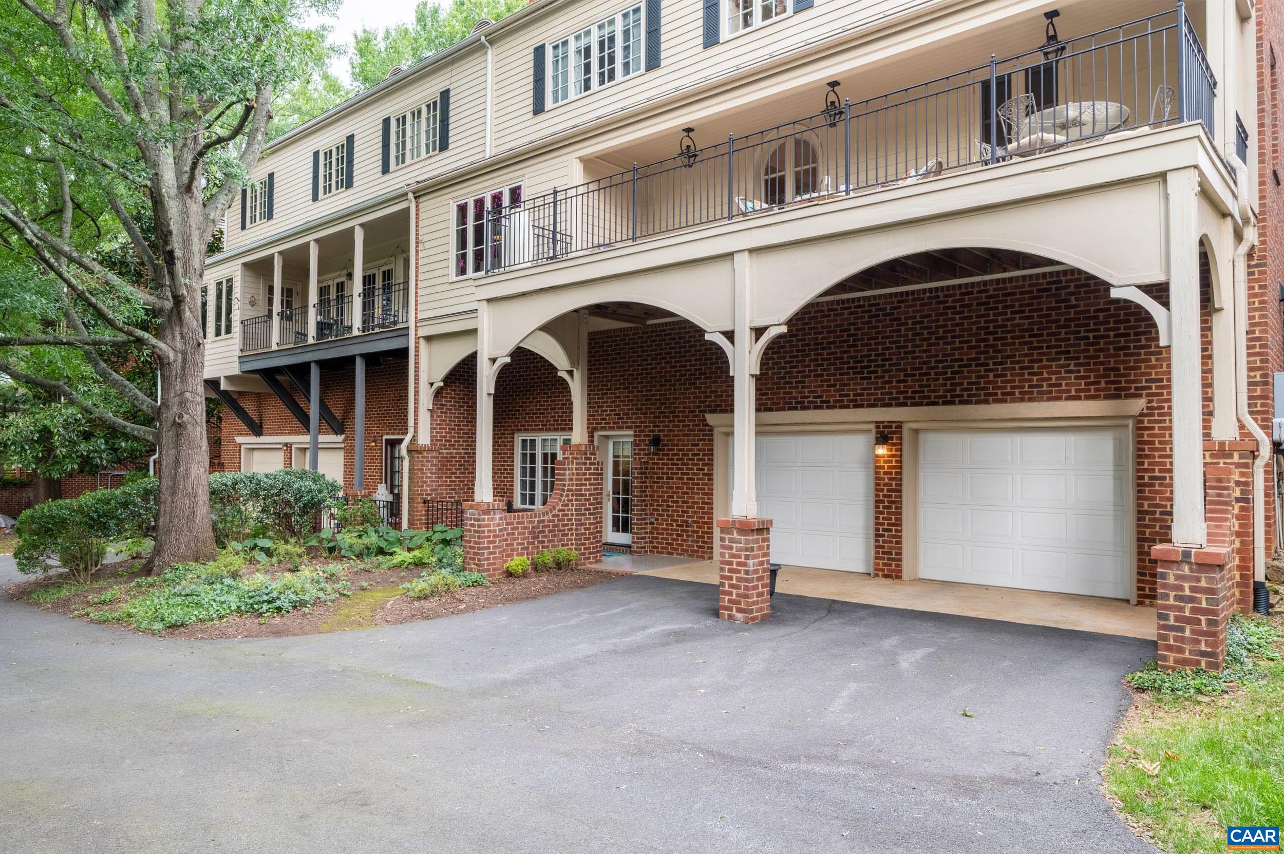 553 DRYDEN PL, CHARLOTTESVILLE, Virginia 22903, 3 Bedrooms Bedrooms, ,3 BathroomsBathrooms,Residential,553 DRYDEN PL,681276 MLS # 681276