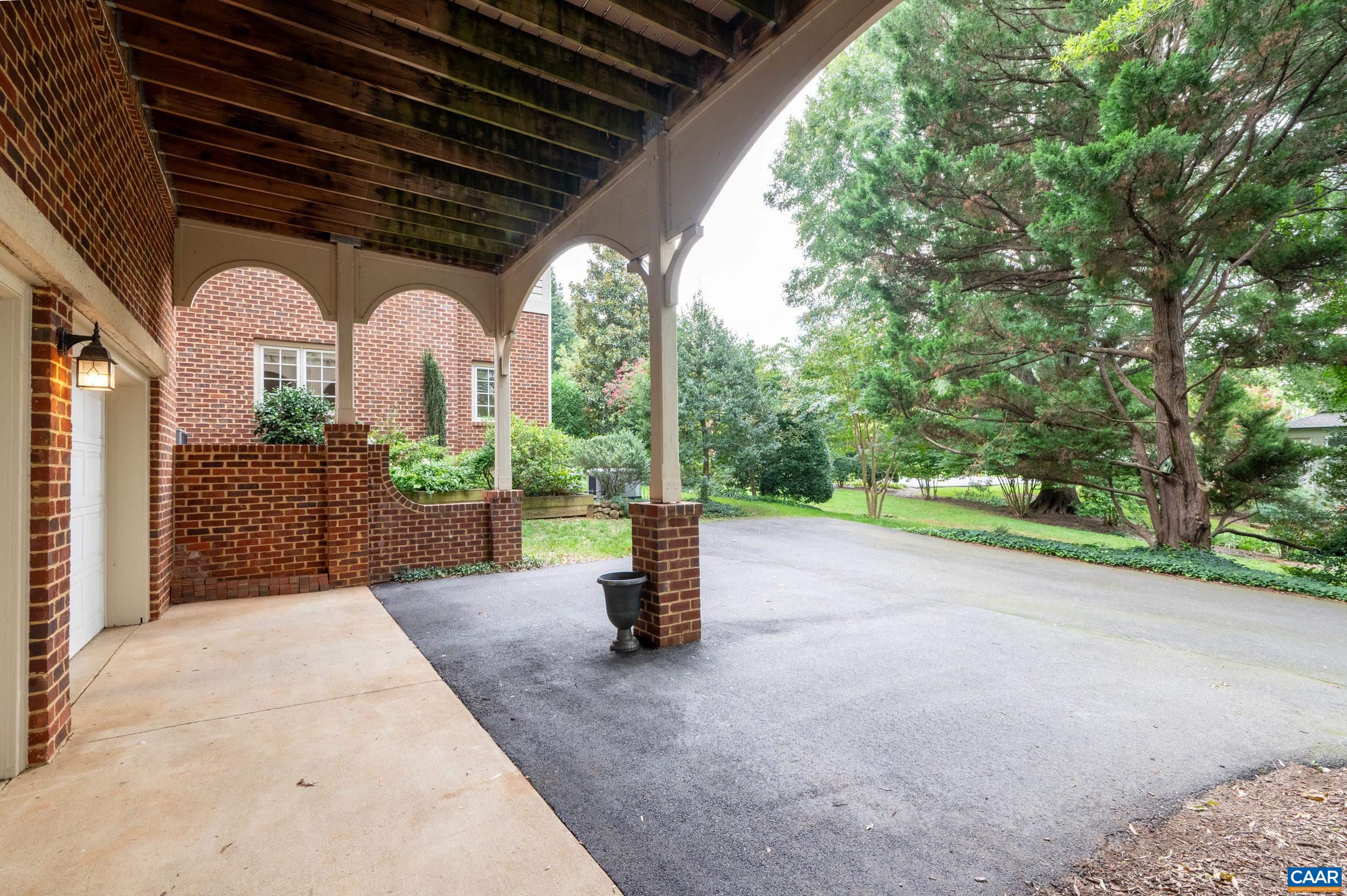 553 DRYDEN PL, CHARLOTTESVILLE, Virginia 22903, 3 Bedrooms Bedrooms, ,3 BathroomsBathrooms,Residential,553 DRYDEN PL,681276 MLS # 681276