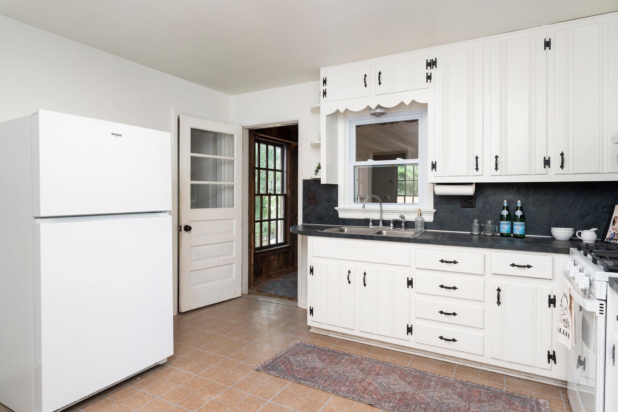 104 GREENWOOD RD, STAUNTON, Virginia 24401, 5 Bedrooms Bedrooms, ,2 BathroomsBathrooms,Residential,104 GREENWOOD RD,681277 MLS # 681277 104 GREENWOOD RD, STAUNTON, Virginia 24401, 5 Bedrooms Bedrooms, ,2 BathroomsBathrooms,Residential,104 GREENWOOD RD,681277 MLS # 681277