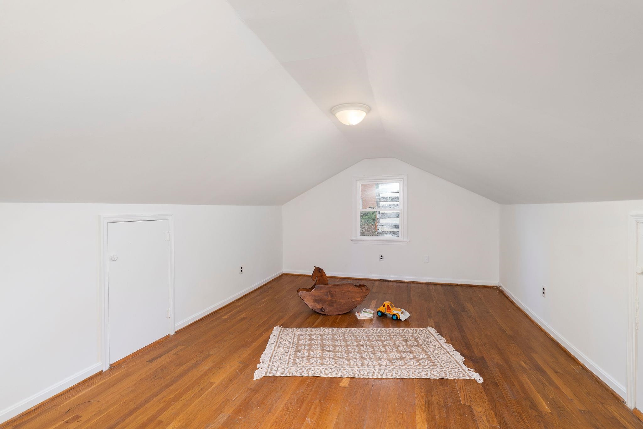 104 GREENWOOD RD, STAUNTON, Virginia 24401, 5 Bedrooms Bedrooms, ,2 BathroomsBathrooms,Residential,104 GREENWOOD RD,681277 MLS # 681277 104 GREENWOOD RD, STAUNTON, Virginia 24401, 5 Bedrooms Bedrooms, ,2 BathroomsBathrooms,Residential,104 GREENWOOD RD,681277 MLS # 681277