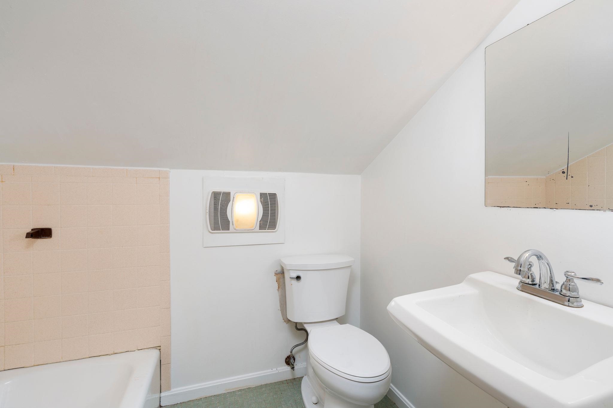 104 GREENWOOD RD, STAUNTON, Virginia 24401, 5 Bedrooms Bedrooms, ,2 BathroomsBathrooms,Residential,104 GREENWOOD RD,681277 MLS # 681277 104 GREENWOOD RD, STAUNTON, Virginia 24401, 5 Bedrooms Bedrooms, ,2 BathroomsBathrooms,Residential,104 GREENWOOD RD,681277 MLS # 681277