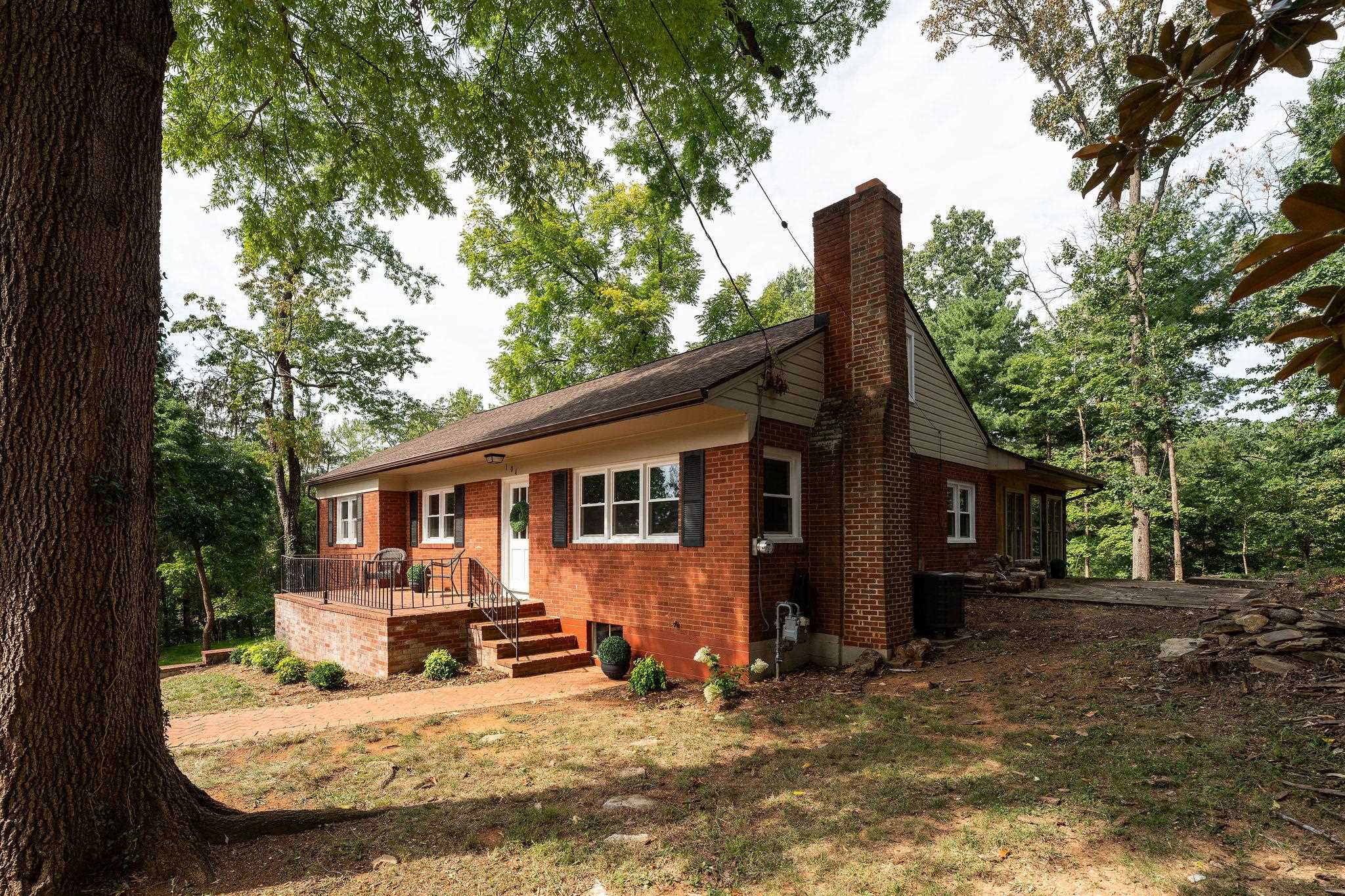 104 GREENWOOD RD, STAUNTON, Virginia 24401, 5 Bedrooms Bedrooms, ,2 BathroomsBathrooms,Residential,104 GREENWOOD RD,681277 MLS # 681277 104 GREENWOOD RD, STAUNTON, Virginia 24401, 5 Bedrooms Bedrooms, ,2 BathroomsBathrooms,Residential,104 GREENWOOD RD,681277 MLS # 681277