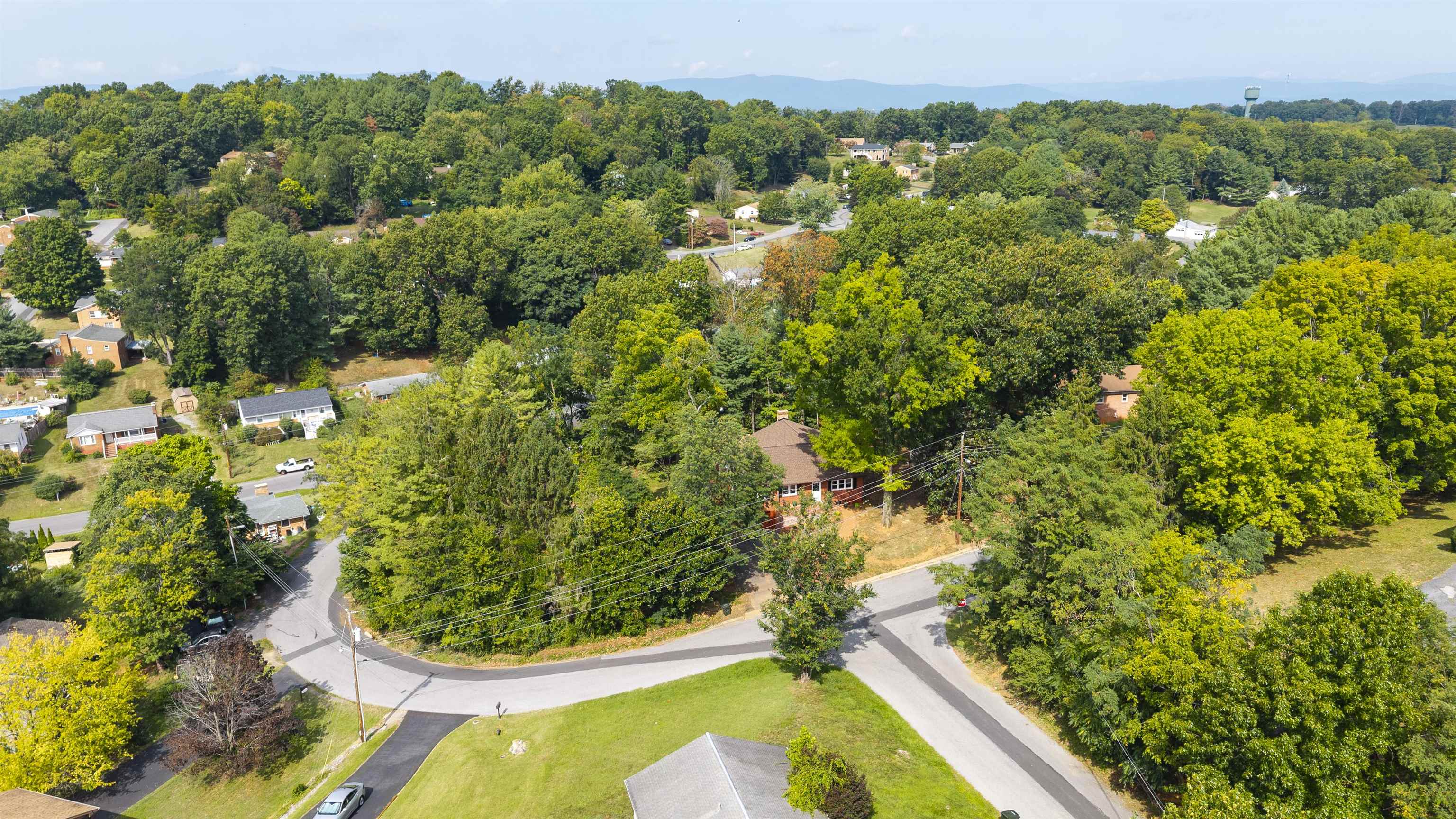 104 GREENWOOD RD, STAUNTON, Virginia 24401, 5 Bedrooms Bedrooms, ,2 BathroomsBathrooms,Residential,104 GREENWOOD RD,681277 MLS # 681277 104 GREENWOOD RD, STAUNTON, Virginia 24401, 5 Bedrooms Bedrooms, ,2 BathroomsBathrooms,Residential,104 GREENWOOD RD,681277 MLS # 681277