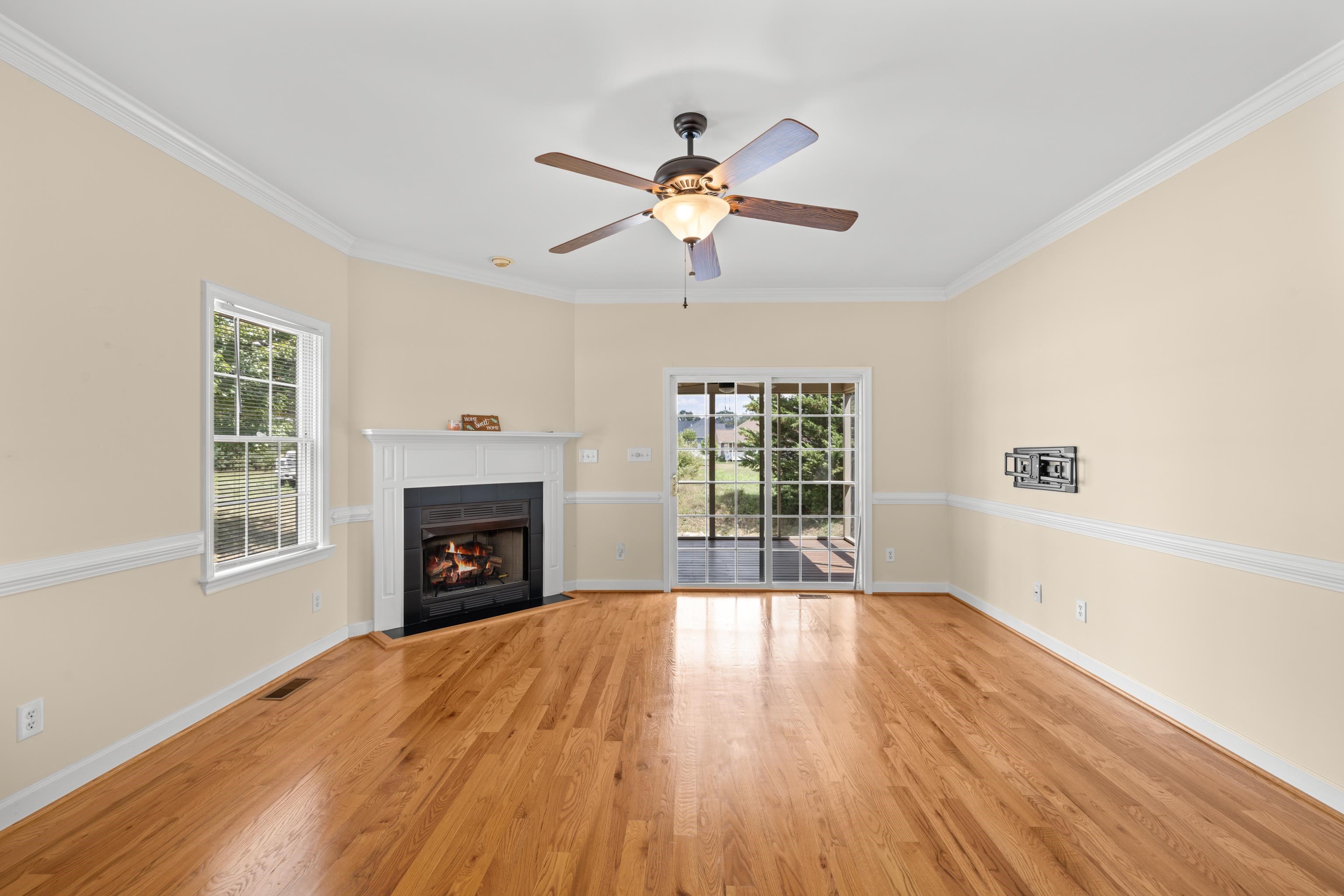 157 BRYANT DR, WAYNESBORO, Virginia 22980, 3 Bedrooms Bedrooms, ,2 BathroomsBathrooms,Residential,157 BRYANT DR,681280 MLS # 681280 157 BRYANT DR, WAYNESBORO, Virginia 22980, 3 Bedrooms Bedrooms, ,2 BathroomsBathrooms,Residential,157 BRYANT DR,681280 MLS # 681280