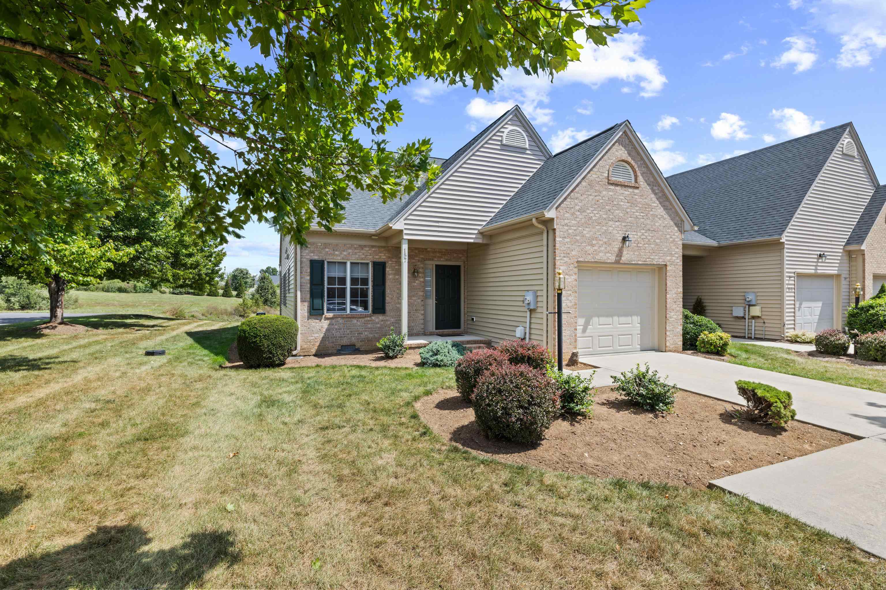 157 BRYANT DR, WAYNESBORO, Virginia 22980, 3 Bedrooms Bedrooms, ,2 BathroomsBathrooms,Residential,157 BRYANT DR,681280 MLS # 681280 157 BRYANT DR, WAYNESBORO, Virginia 22980, 3 Bedrooms Bedrooms, ,2 BathroomsBathrooms,Residential,157 BRYANT DR,681280 MLS # 681280