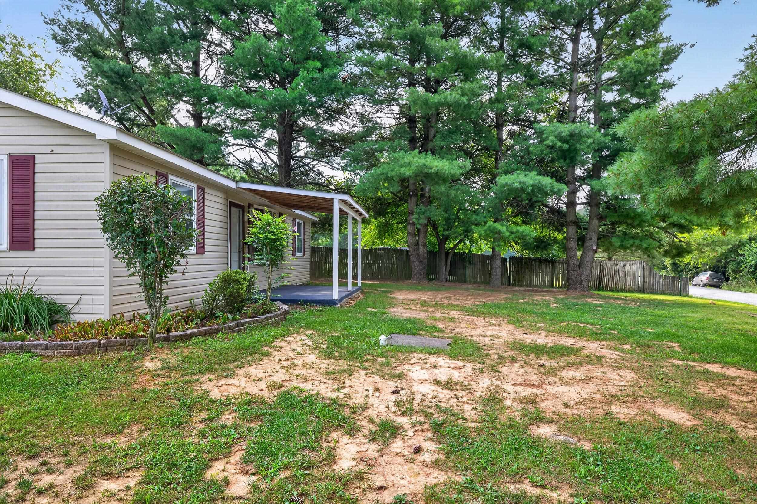 106 MINNA DR, SHENANDOAH, Virginia 22849, 3 Bedrooms Bedrooms, ,1 BathroomBathrooms,Residential,106 MINNA DR,681283 MLS # 681283 106 MINNA DR, SHENANDOAH, Virginia 22849, 3 Bedrooms Bedrooms, ,1 BathroomBathrooms,Residential,106 MINNA DR,681283 MLS # 681283