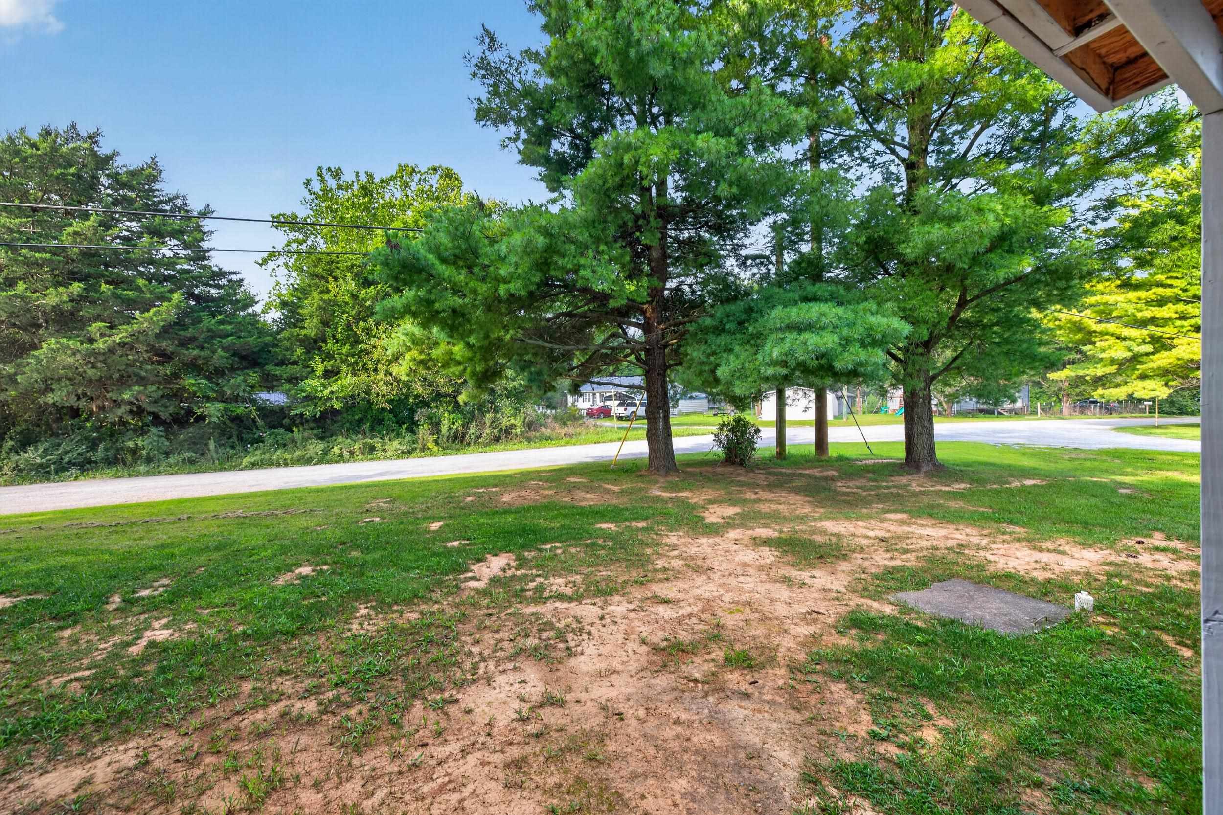 106 MINNA DR, SHENANDOAH, Virginia 22849, 3 Bedrooms Bedrooms, ,1 BathroomBathrooms,Residential,106 MINNA DR,681283 MLS # 681283 106 MINNA DR, SHENANDOAH, Virginia 22849, 3 Bedrooms Bedrooms, ,1 BathroomBathrooms,Residential,106 MINNA DR,681283 MLS # 681283