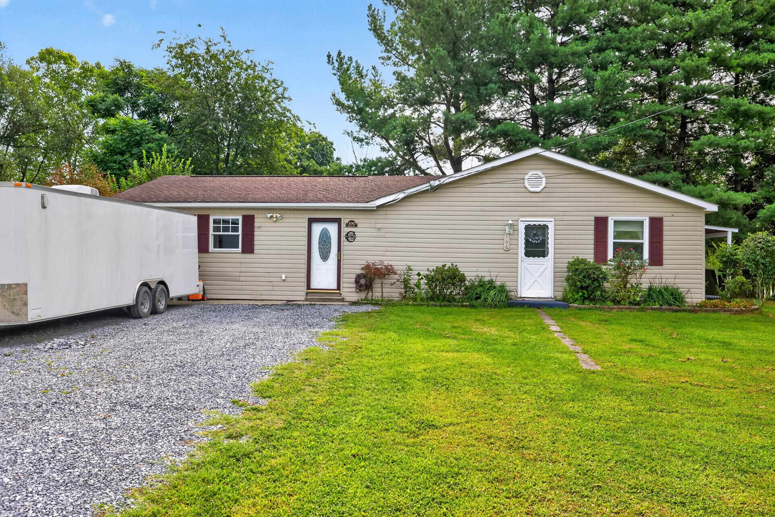 106 MINNA DR, SHENANDOAH, Virginia 22849, 3 Bedrooms Bedrooms, ,1 BathroomBathrooms,Residential,106 MINNA DR,681283 MLS # 681283 106 MINNA DR, SHENANDOAH, Virginia 22849, 3 Bedrooms Bedrooms, ,1 BathroomBathrooms,Residential,106 MINNA DR,681283 MLS # 681283