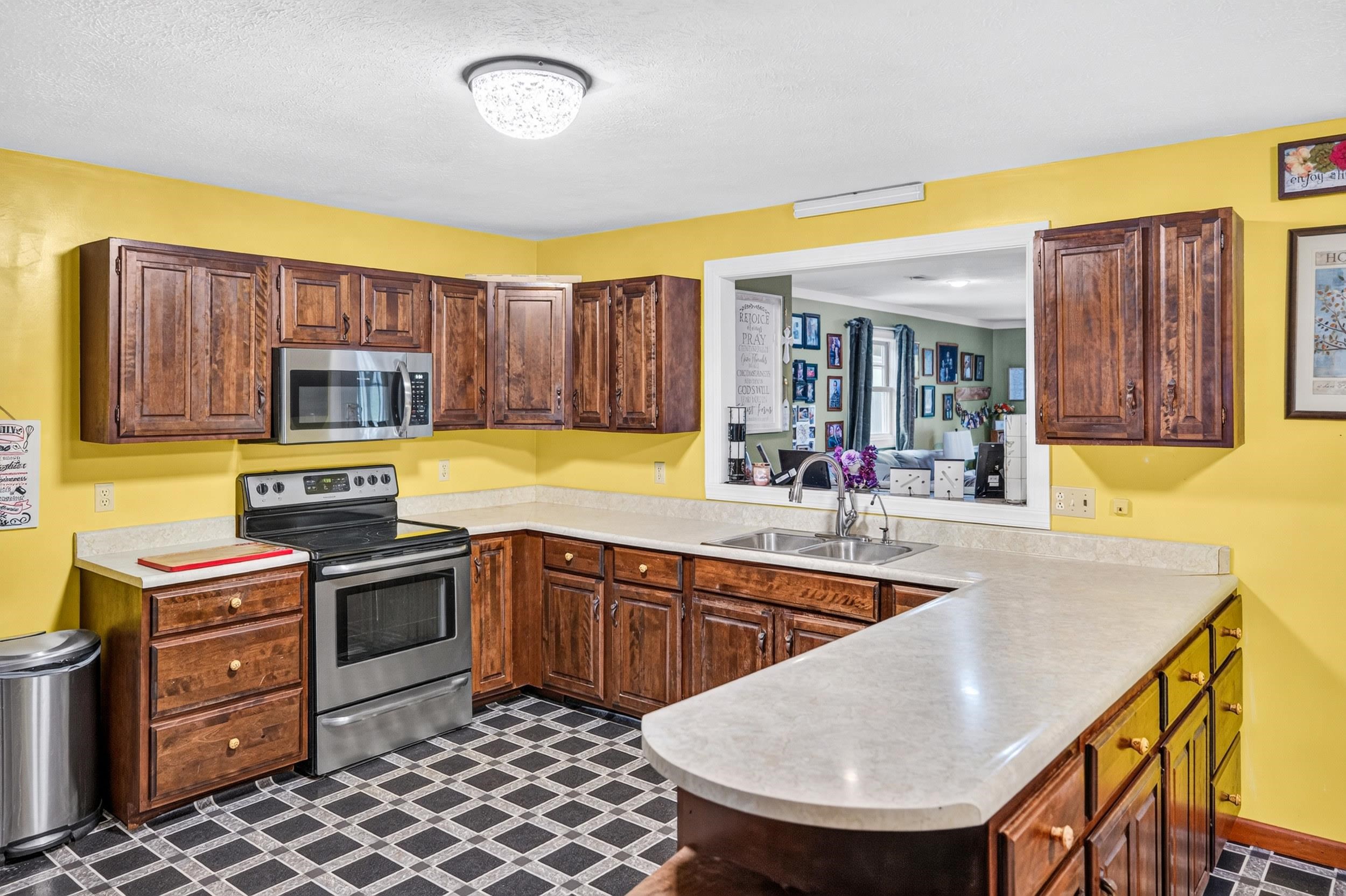 106 MINNA DR, SHENANDOAH, Virginia 22849, 3 Bedrooms Bedrooms, ,1 BathroomBathrooms,Residential,106 MINNA DR,681283 MLS # 681283 106 MINNA DR, SHENANDOAH, Virginia 22849, 3 Bedrooms Bedrooms, ,1 BathroomBathrooms,Residential,106 MINNA DR,681283 MLS # 681283