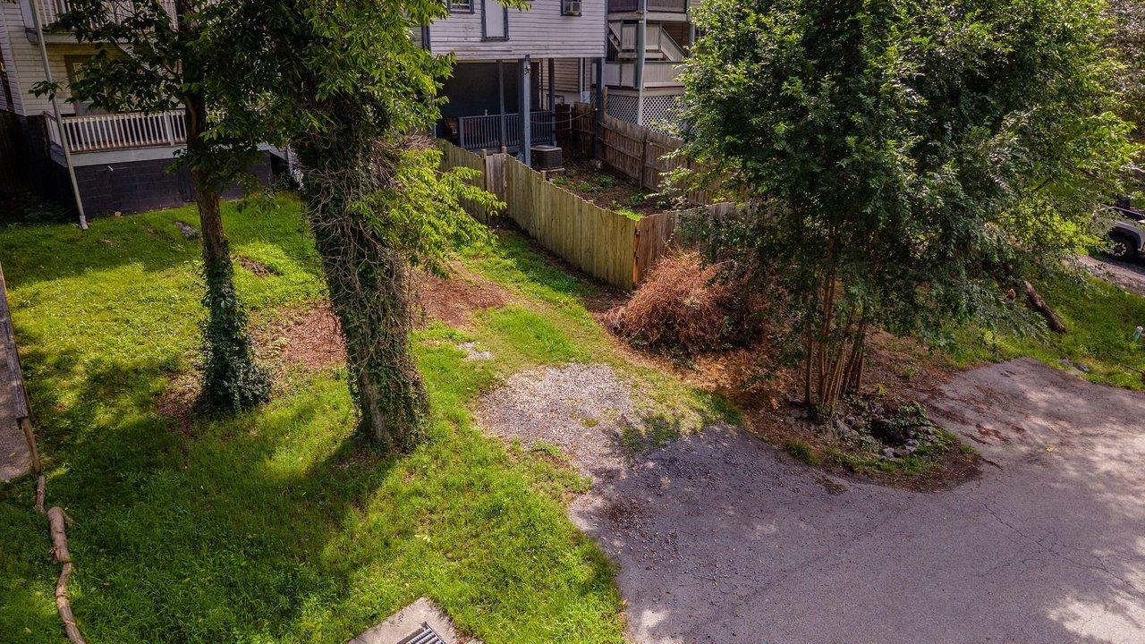 940 W BEVERLEY ST, STAUNTON, Virginia 24401, ,Residential,940 W BEVERLEY ST,679564 MLS # 679564
