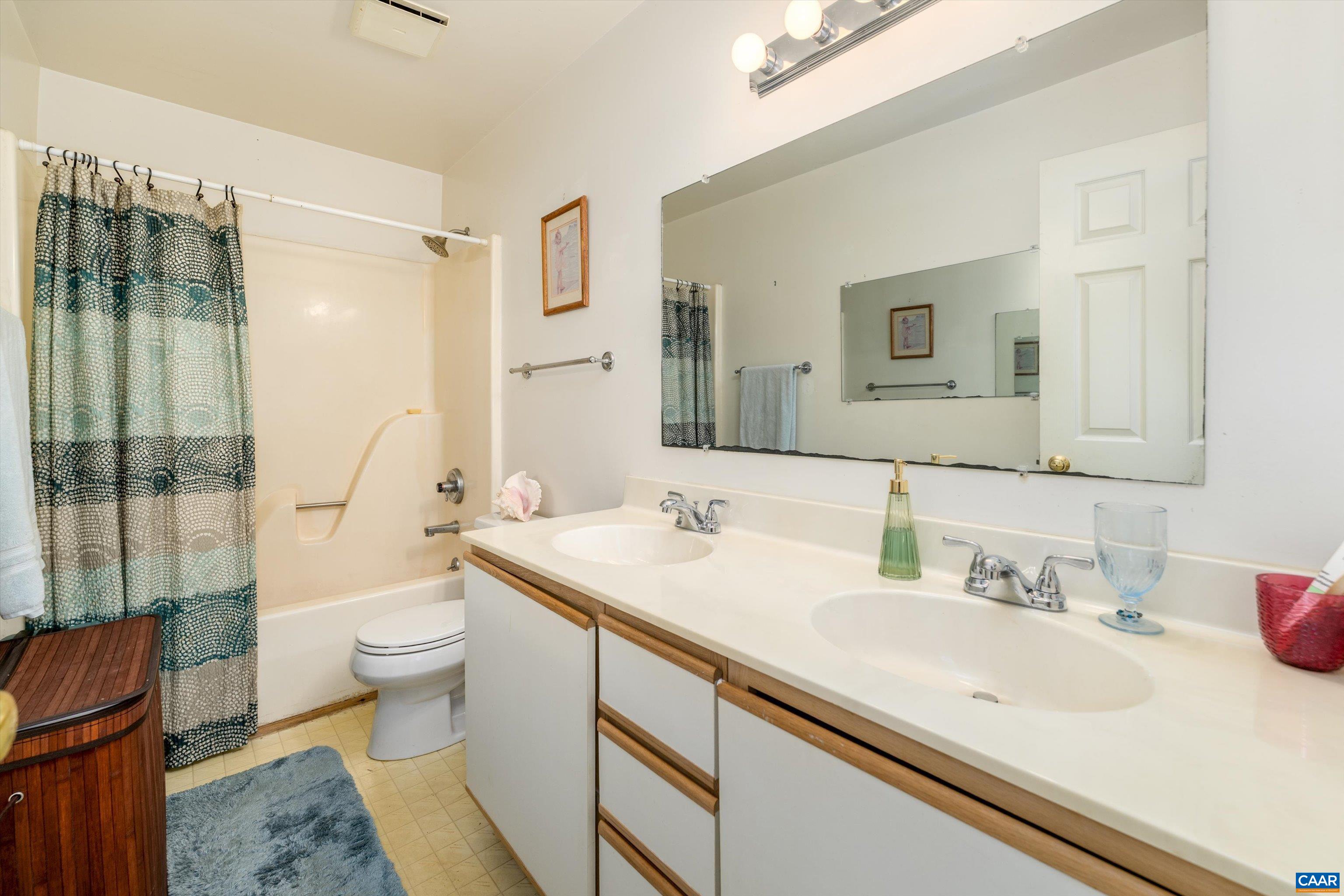 533 JESTER LN, CHARLOTTESVILLE, Virginia 22911, 3 Bedrooms Bedrooms, ,3 BathroomsBathrooms,Residential,533 JESTER LN,681287 MLS # 681287