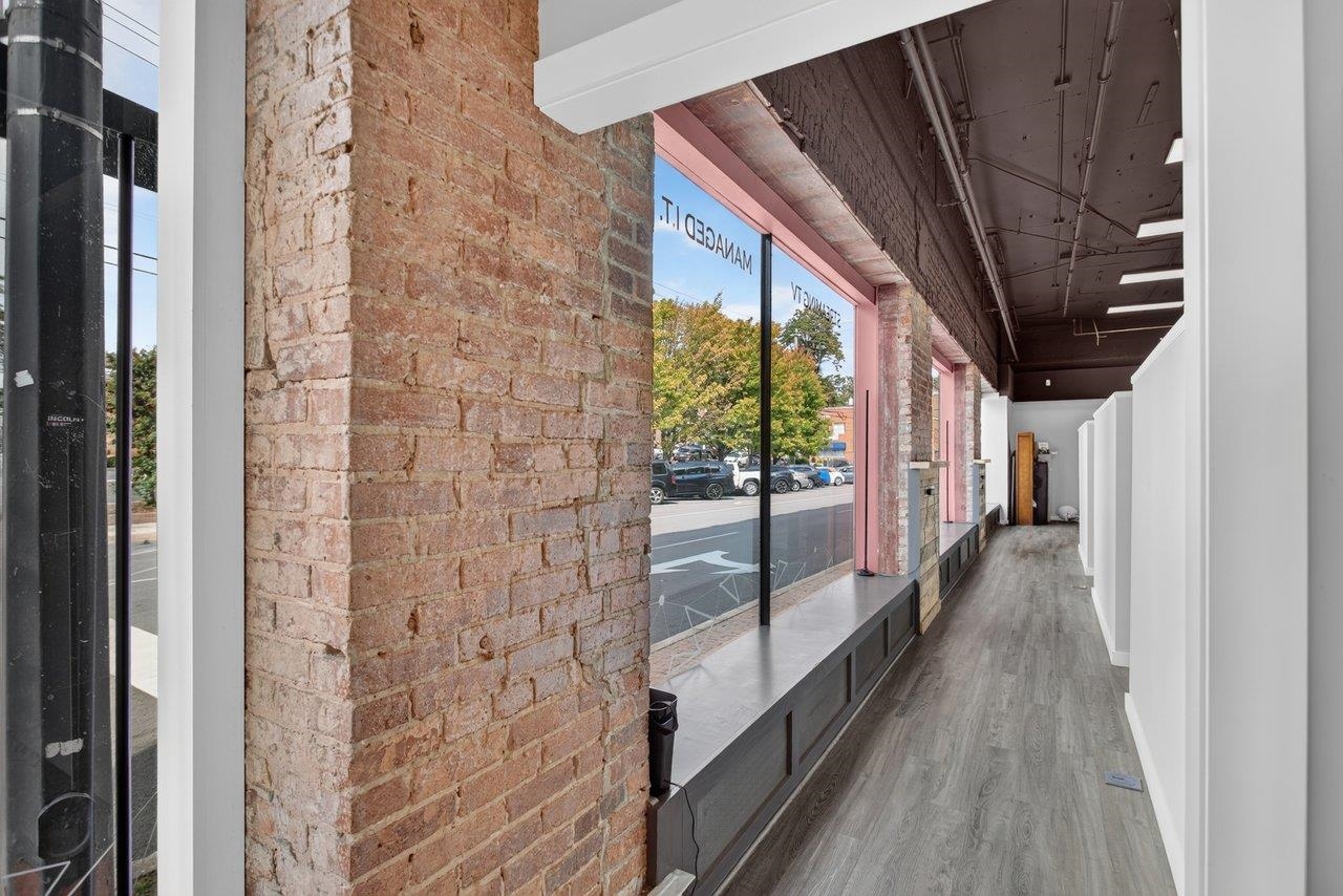 29 N CENTRAL AVE, STAUNTON, Virginia 24401, ,Commercial,29 N CENTRAL AVE,681297 MLS # 681297 29 N CENTRAL AVE, STAUNTON, Virginia 24401, ,Commercial,29 N CENTRAL AVE,681297 MLS # 681297