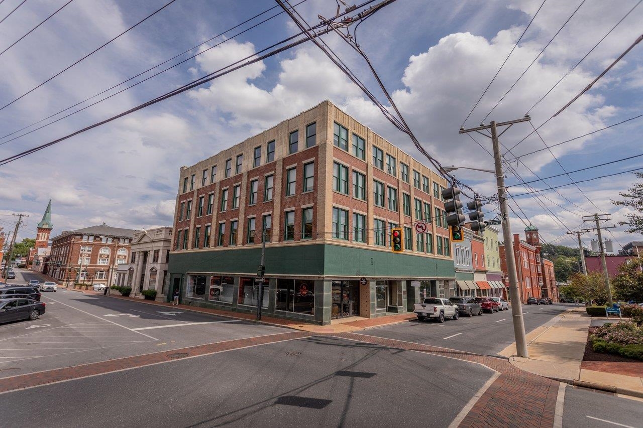 29 N CENTRAL AVE, STAUNTON, Virginia 24401, ,Commercial,29 N CENTRAL AVE,681297 MLS # 681297 29 N CENTRAL AVE, STAUNTON, Virginia 24401, ,Commercial,29 N CENTRAL AVE,681297 MLS # 681297
