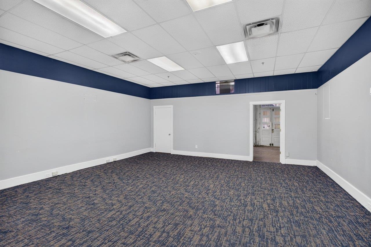 29 N CENTRAL AVE, STAUNTON, Virginia 24401, ,Commercial,29 N CENTRAL AVE,681297 MLS # 681297 29 N CENTRAL AVE, STAUNTON, Virginia 24401, ,Commercial,29 N CENTRAL AVE,681297 MLS # 681297