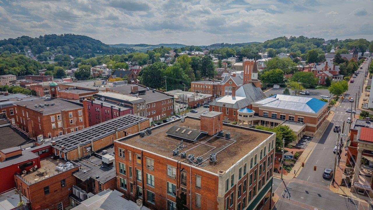 29 N CENTRAL AVE, STAUNTON, Virginia 24401, ,Commercial,29 N CENTRAL AVE,681297 MLS # 681297 29 N CENTRAL AVE, STAUNTON, Virginia 24401, ,Commercial,29 N CENTRAL AVE,681297 MLS # 681297
