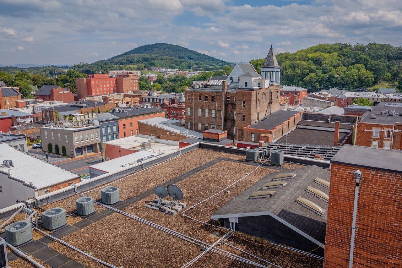 29 N CENTRAL AVE, STAUNTON, Virginia 24401, ,Commercial,29 N CENTRAL AVE,681297 MLS # 681297 29 N CENTRAL AVE, STAUNTON, Virginia 24401, ,Commercial,29 N CENTRAL AVE,681297 MLS # 681297