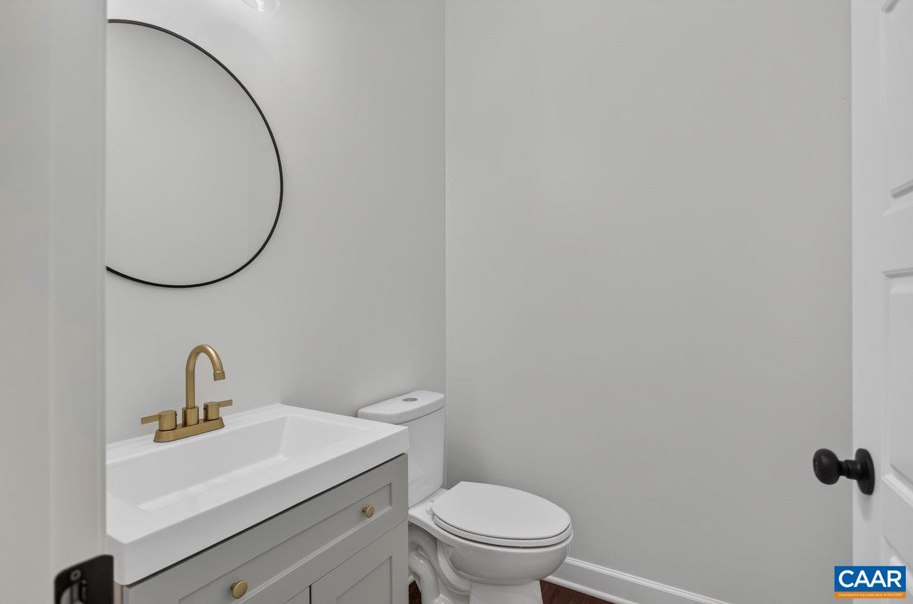 2201 PEARL LN, HARRISONBURG, Virginia 22801, 4 Bedrooms Bedrooms, ,2 BathroomsBathrooms,Residential,2201 Pearl Ln,2201 PEARL LN,681314 MLS # 681314