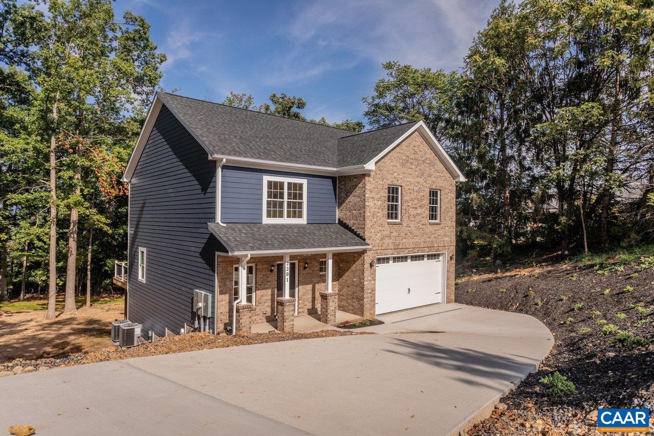 2201 PEARL LN, HARRISONBURG, Virginia 22801, 4 Bedrooms Bedrooms, ,2 BathroomsBathrooms,Residential,2201 Pearl Ln,2201 PEARL LN,681314 MLS # 681314