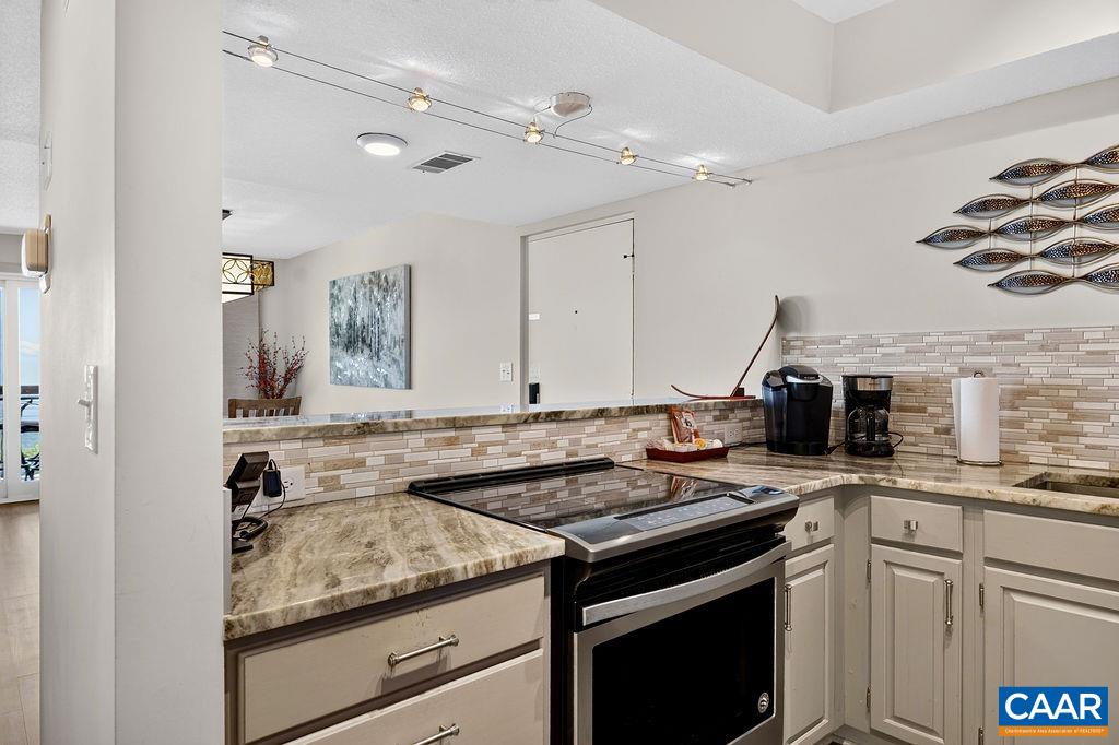 1423 HIGHLANDS CONDOS, WINTERGREEN, Virginia 22967, 2 Bedrooms Bedrooms, ,2 BathroomsBathrooms,Residential,1423 HIGHLANDS CONDOS,681302 MLS # 681302 1423 HIGHLANDS CONDOS, WINTERGREEN, Virginia 22967, 2 Bedrooms Bedrooms, ,2 BathroomsBathrooms,Residential,1423 HIGHLANDS CONDOS,681302 MLS # 681302