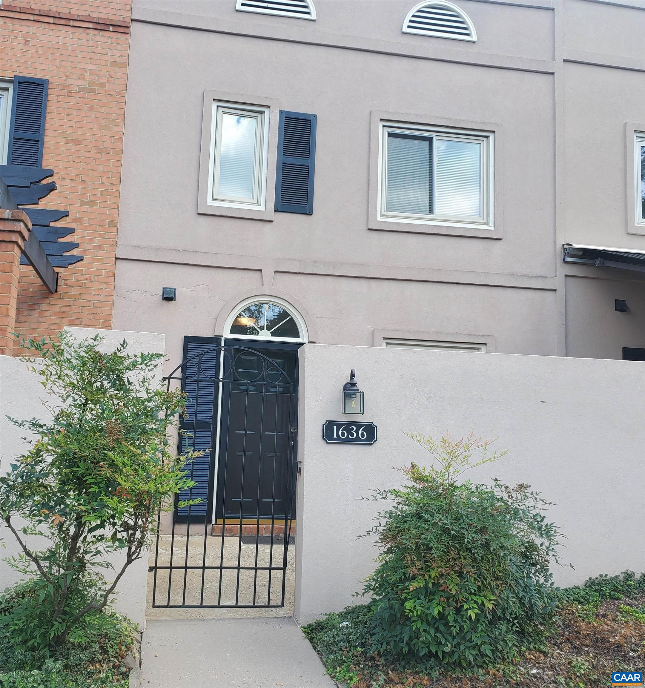 1636 GARDEN CT, CHARLOTTESVILLE, Virginia 22902, 2 Bedrooms Bedrooms, ,2 BathroomsBathrooms,Residential,1636 GARDEN CT,681304 MLS # 681304 1636 GARDEN CT, CHARLOTTESVILLE, Virginia 22902, 2 Bedrooms Bedrooms, ,2 BathroomsBathrooms,Residential,1636 GARDEN CT,681304 MLS # 681304