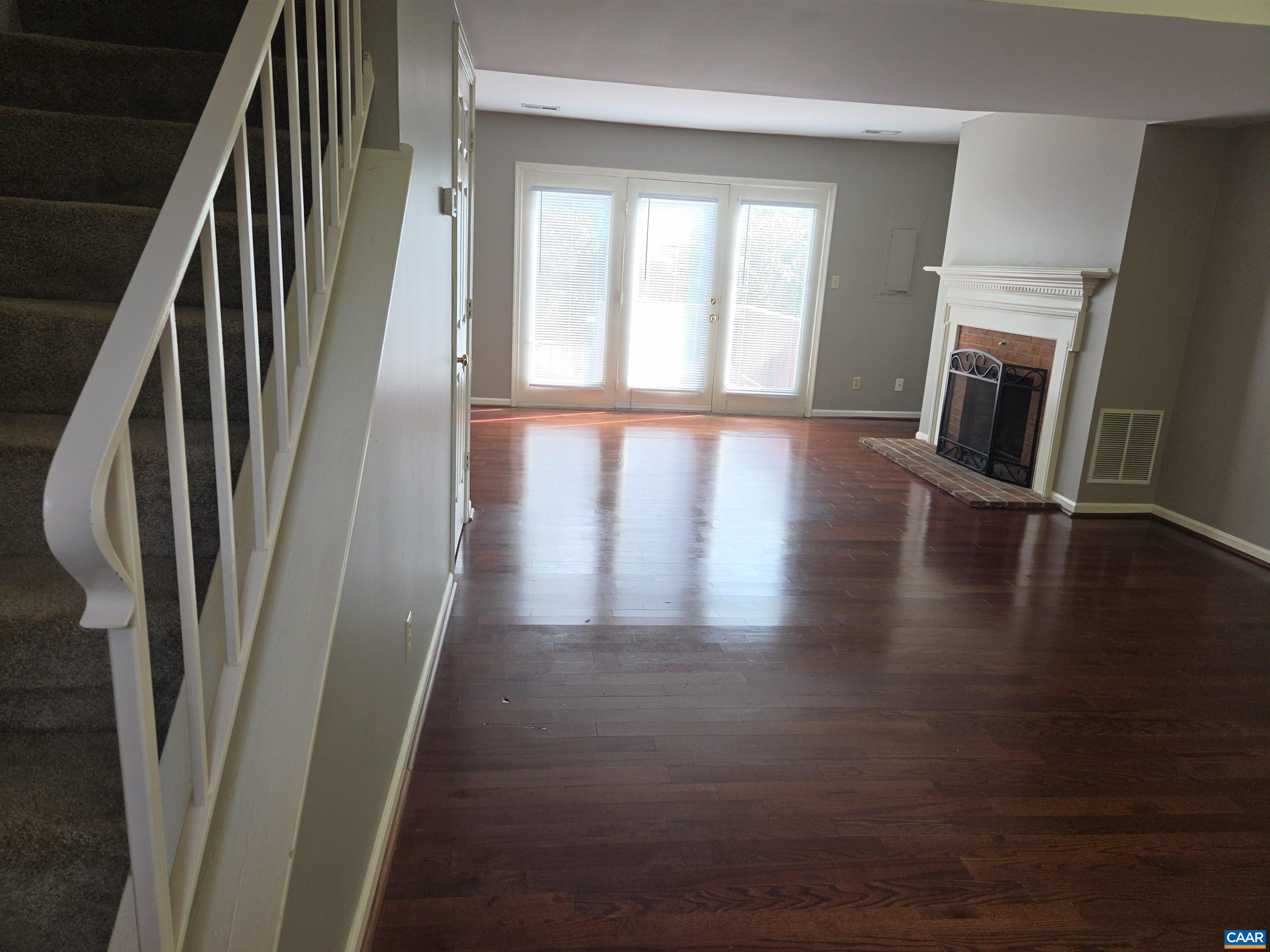1636 GARDEN CT, CHARLOTTESVILLE, Virginia 22902, 2 Bedrooms Bedrooms, ,2 BathroomsBathrooms,Residential,1636 GARDEN CT,681304 MLS # 681304